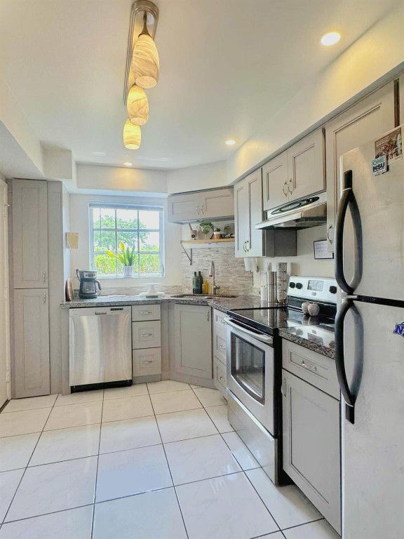 BRIARWOOD CLUB - Residential