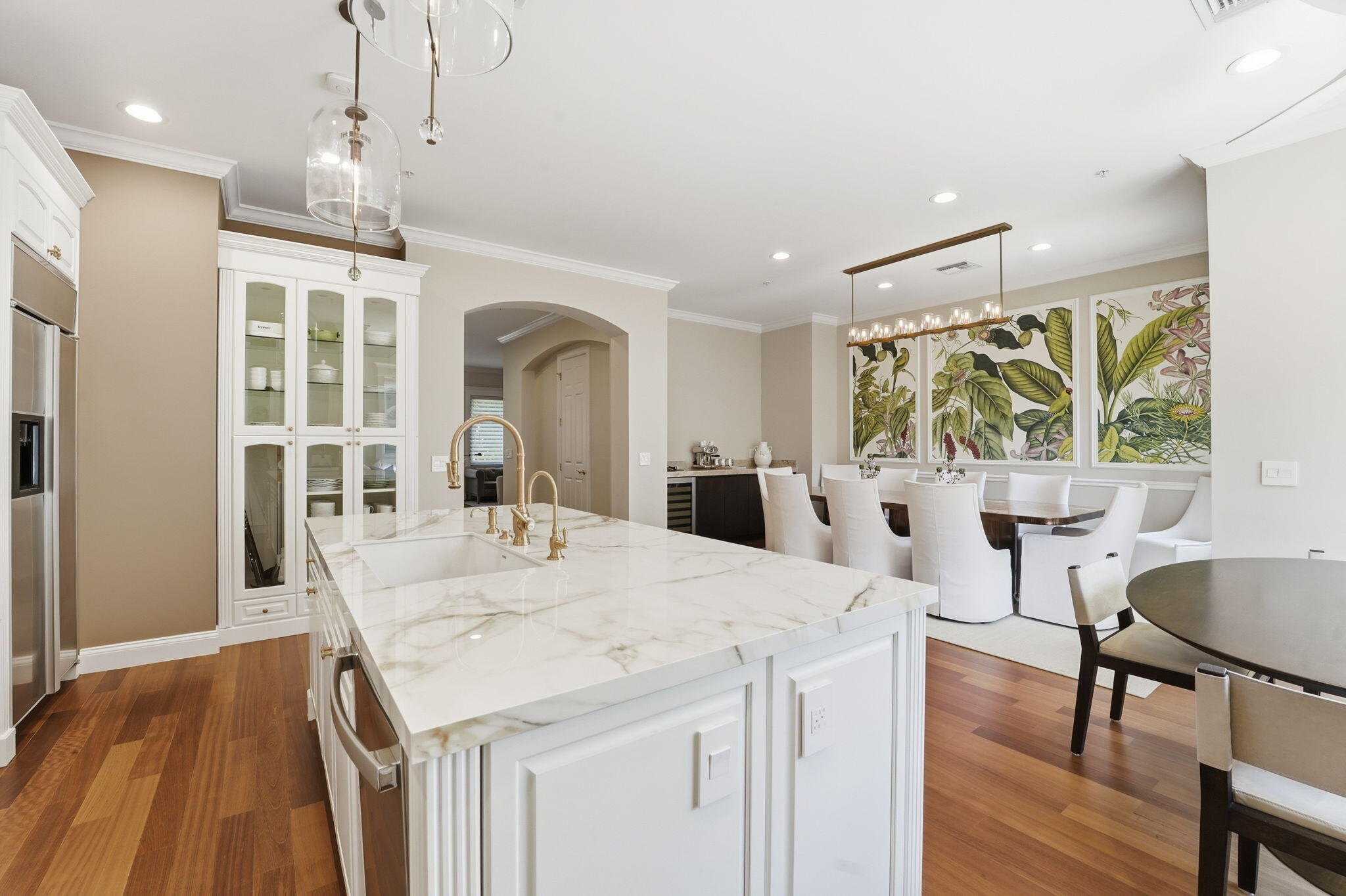 SATURNIA - Residential Lease