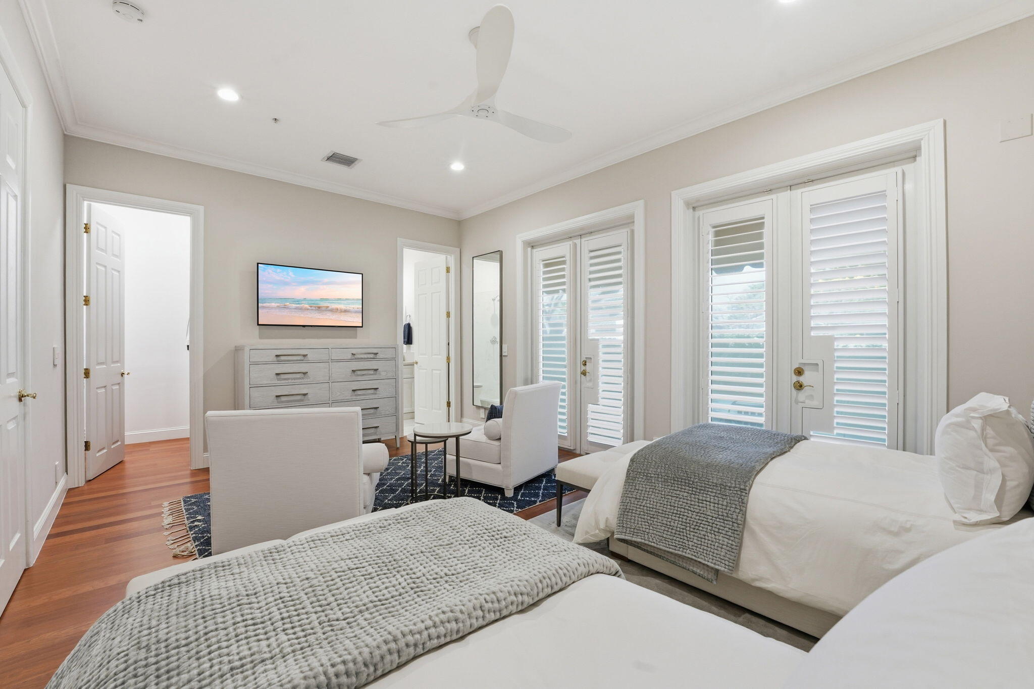 SATURNIA - Residential Lease