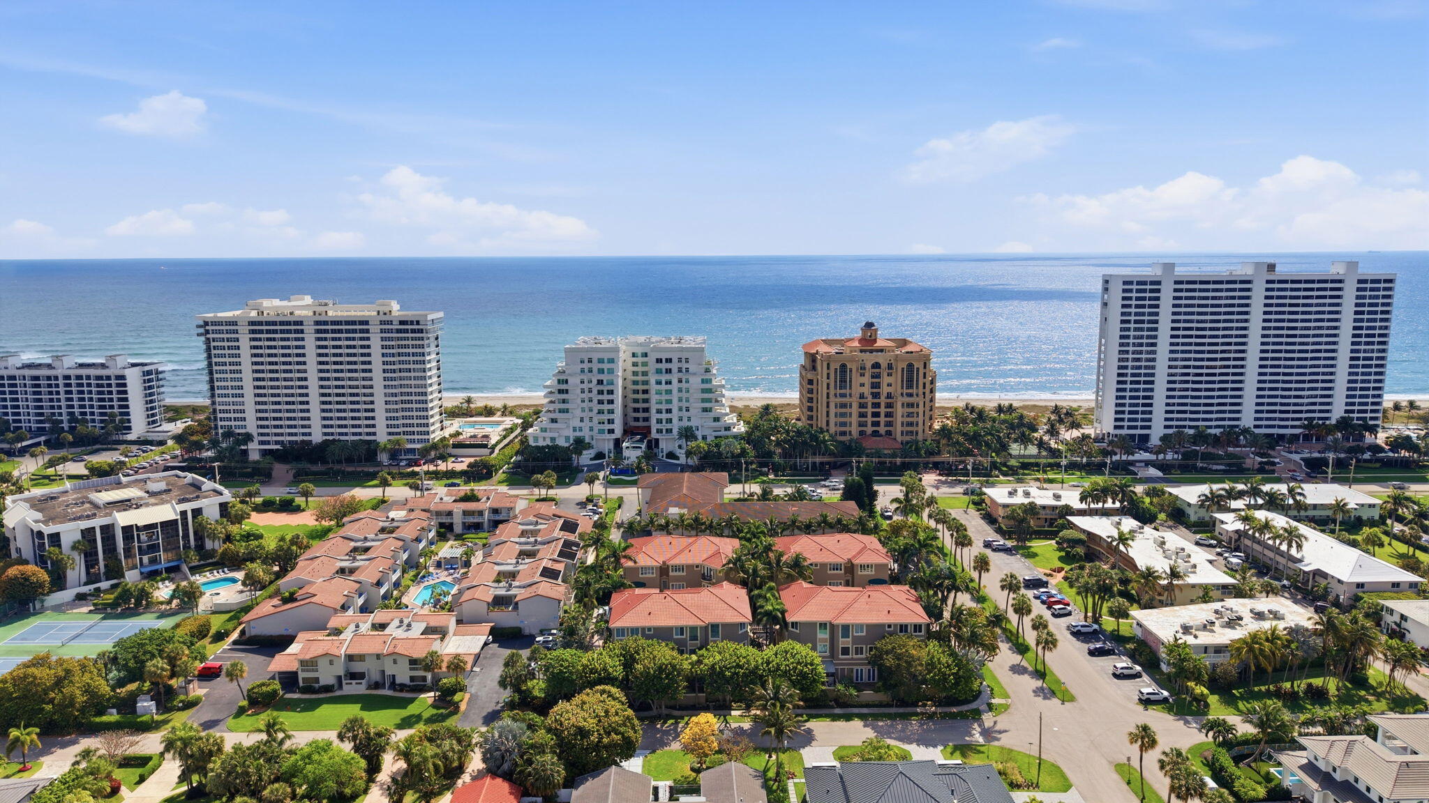 SATURNIA - Residential Lease