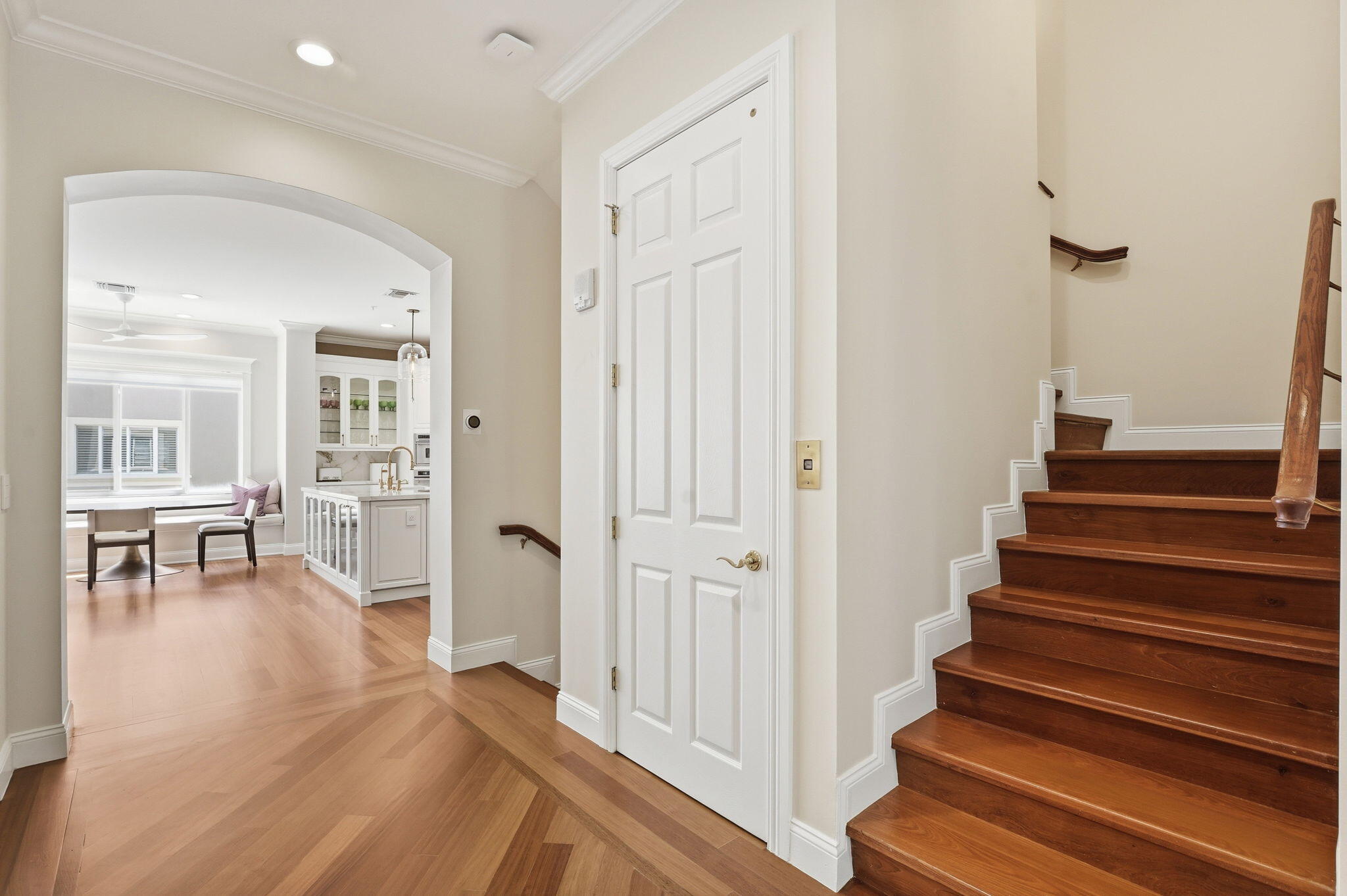 SATURNIA - Residential Lease