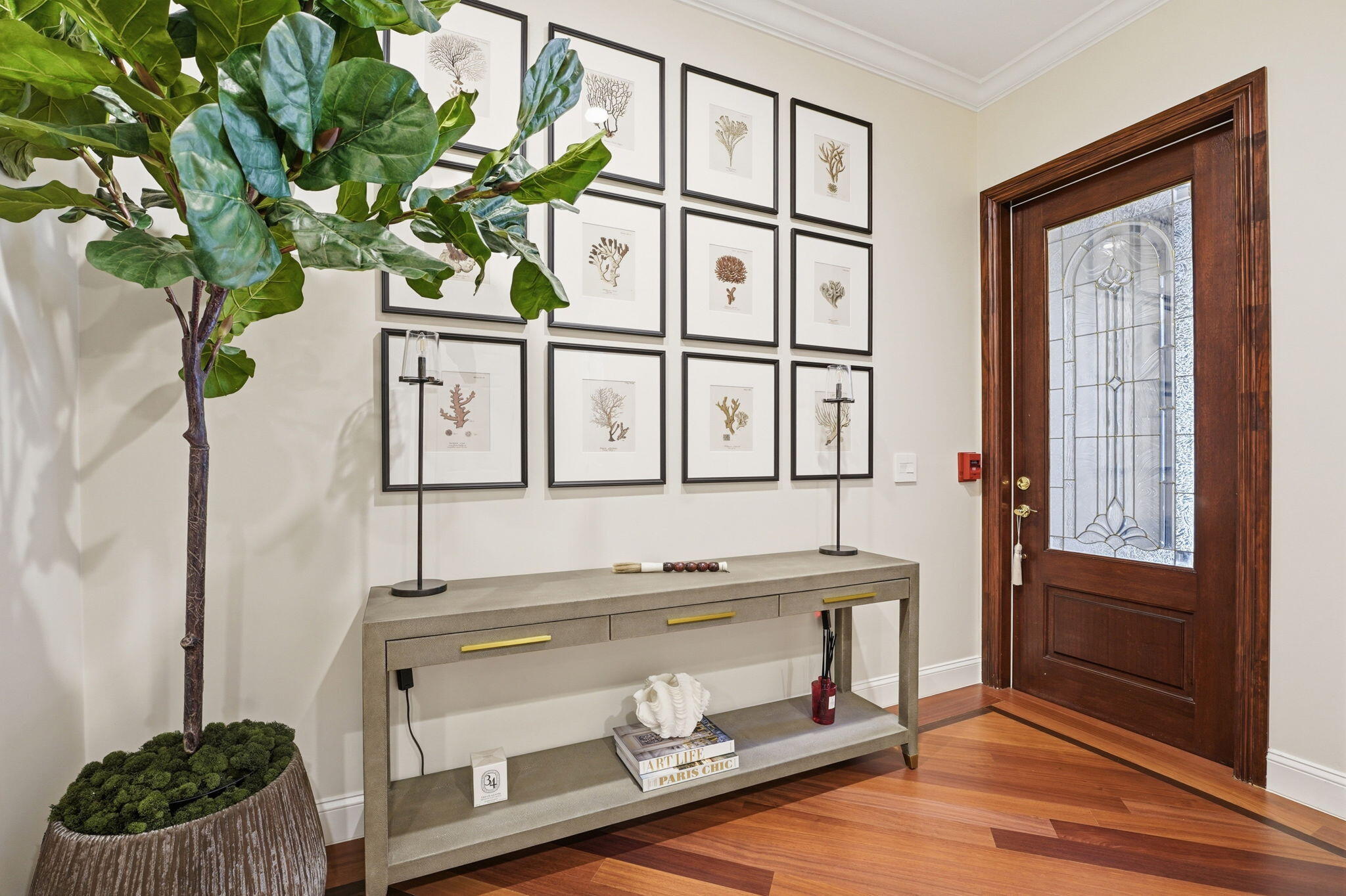 SATURNIA - Residential Lease