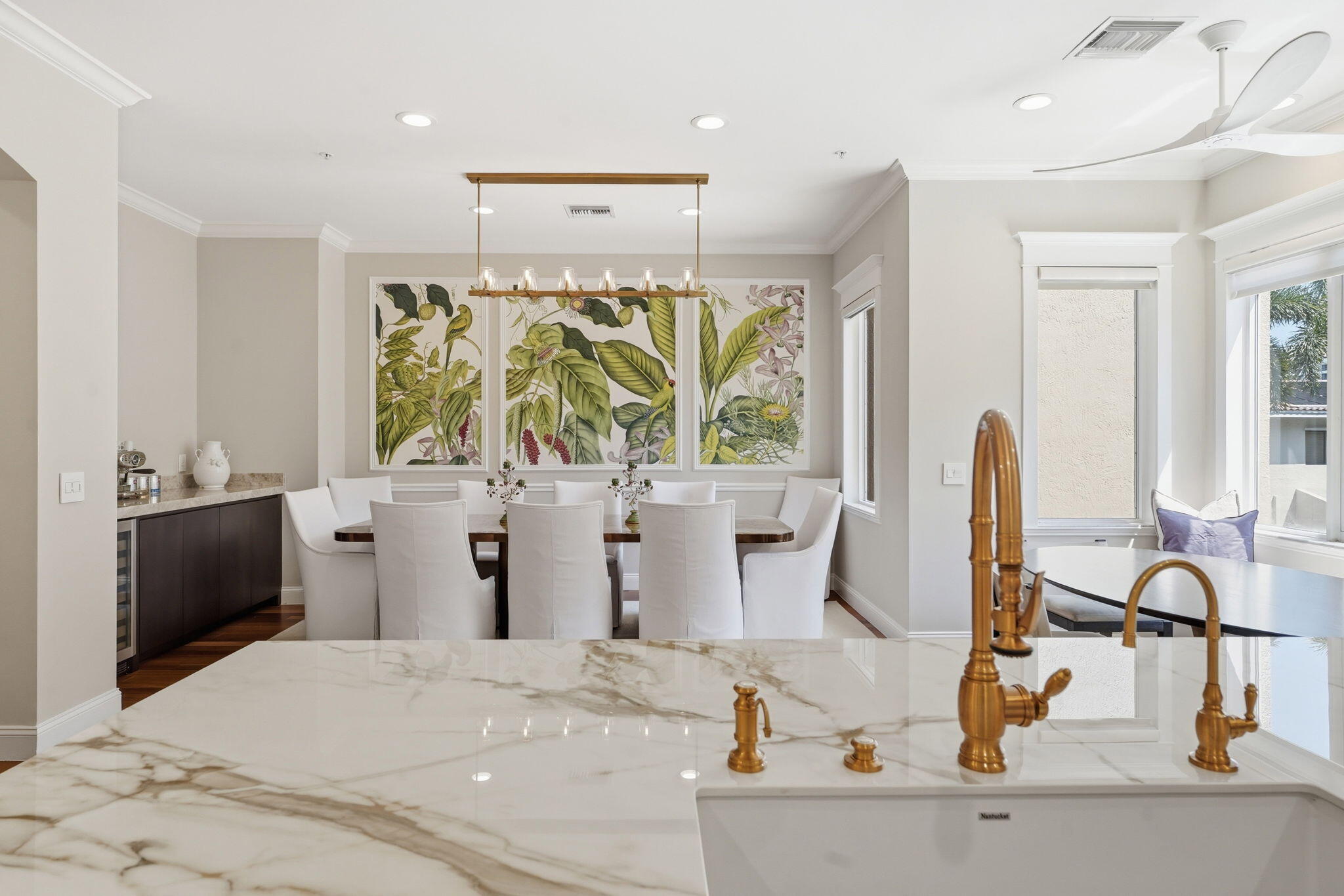 SATURNIA - Residential Lease