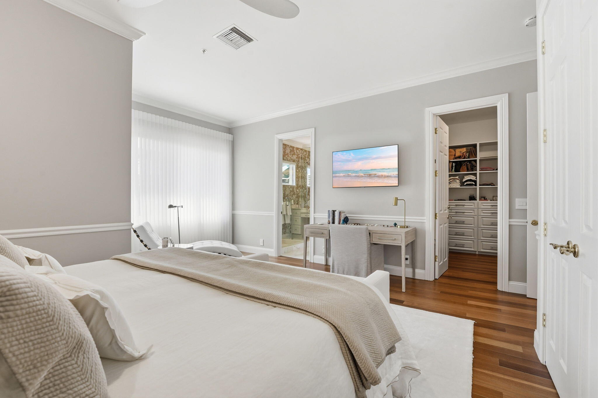 SATURNIA - Residential Lease