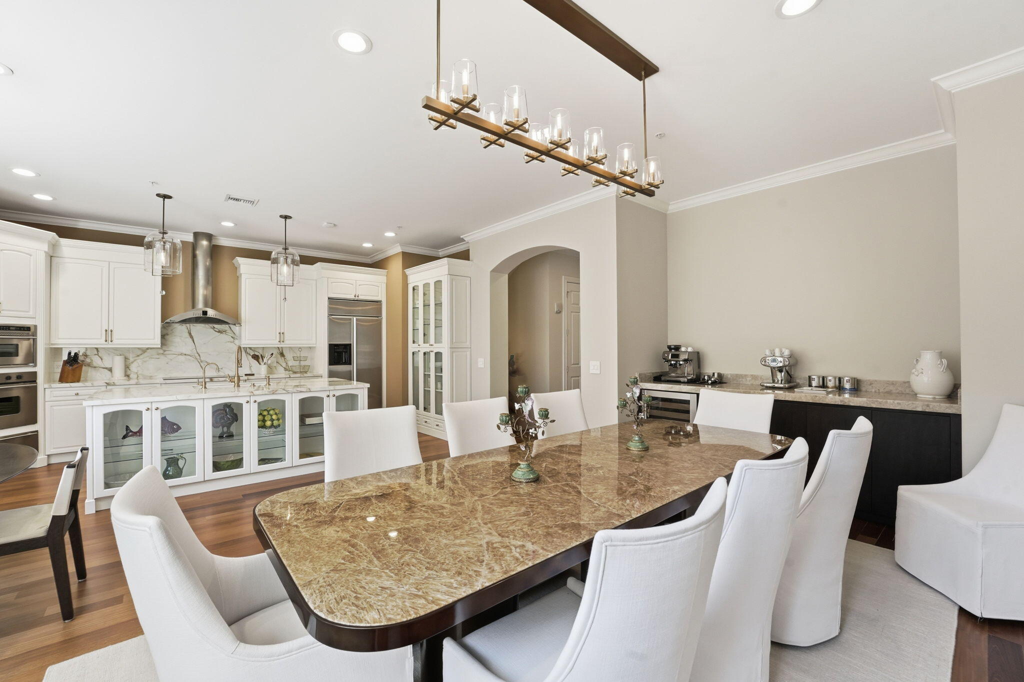 SATURNIA - Residential Lease