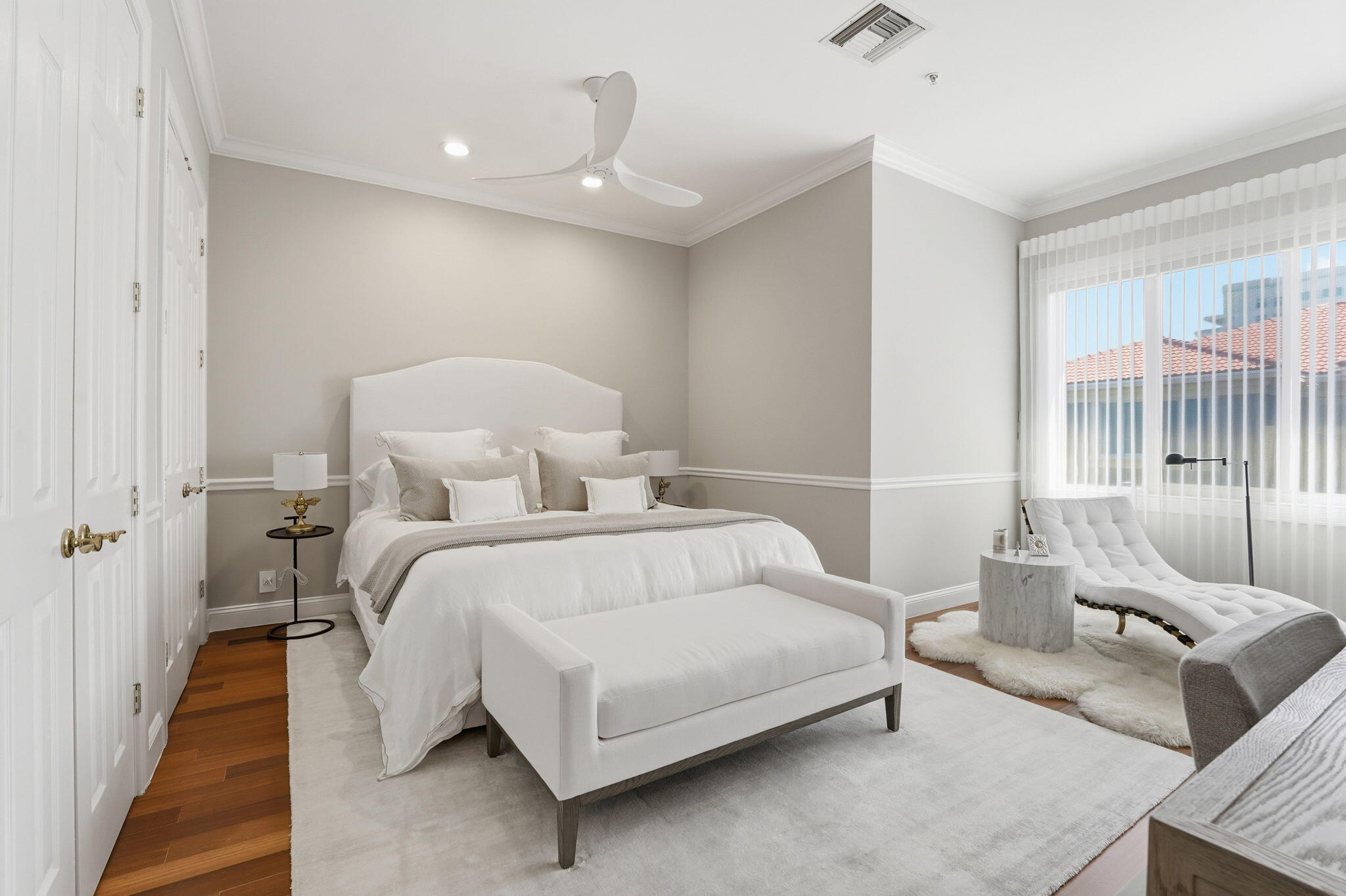 SATURNIA - Residential Lease