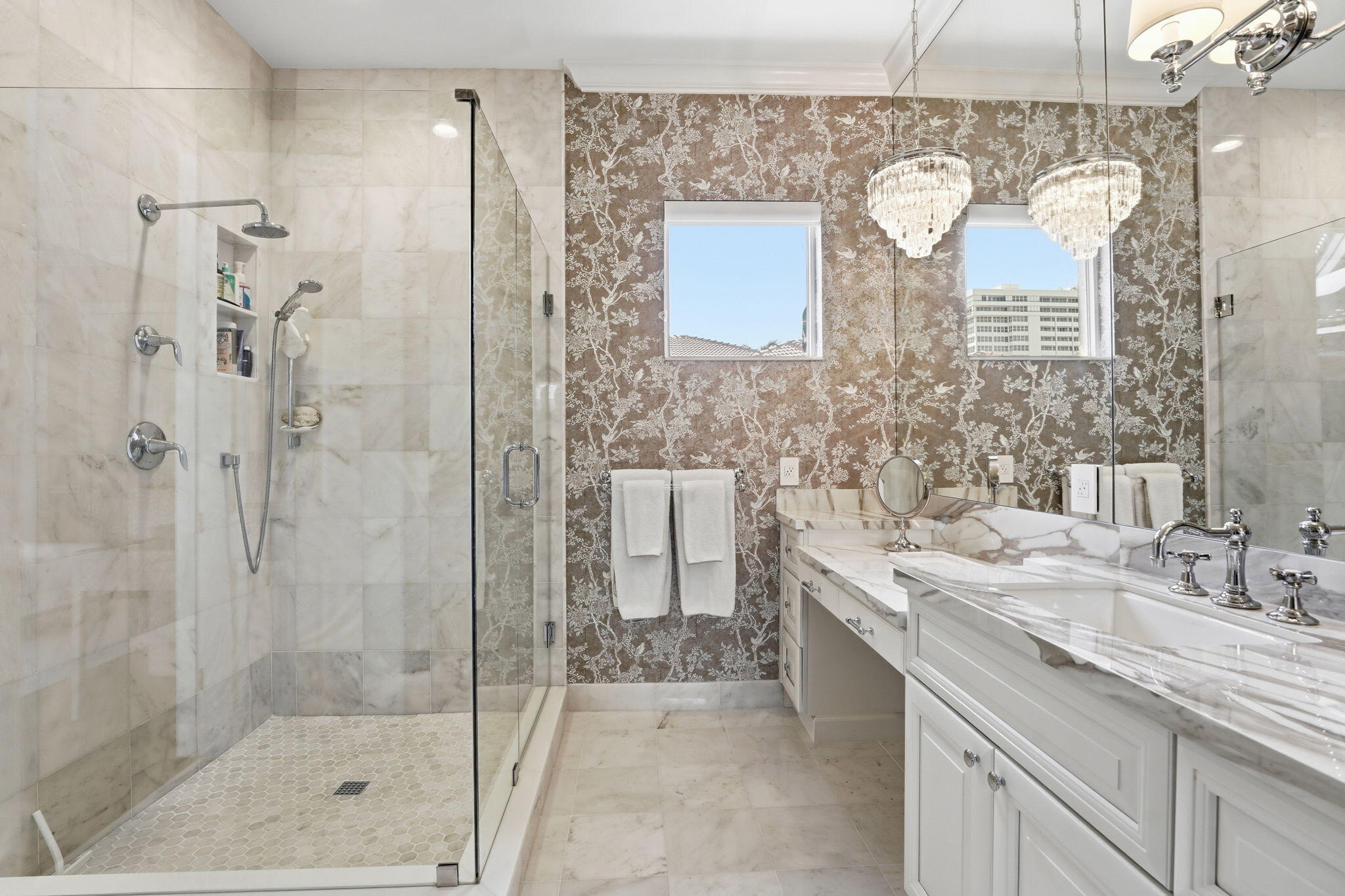 SATURNIA - Residential Lease