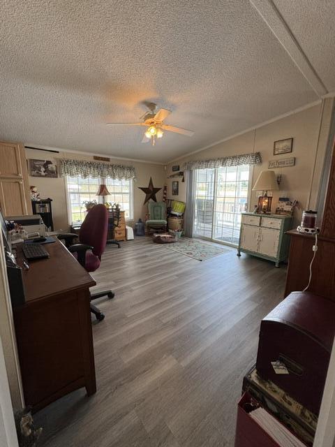 WHISPERING CREEK - Residential