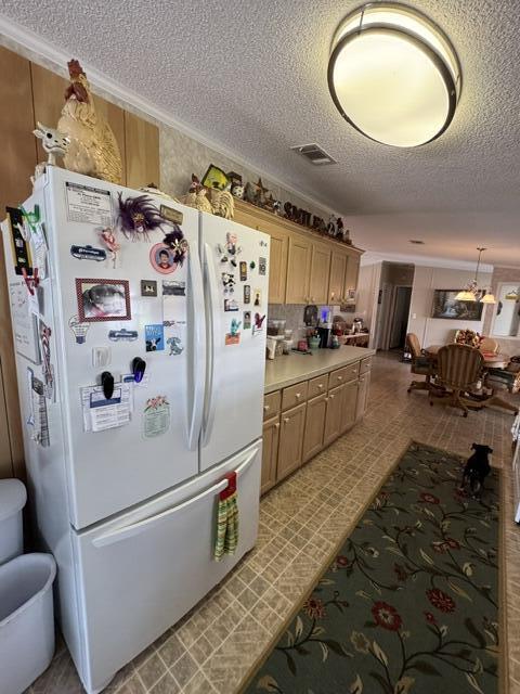 WHISPERING CREEK - Residential