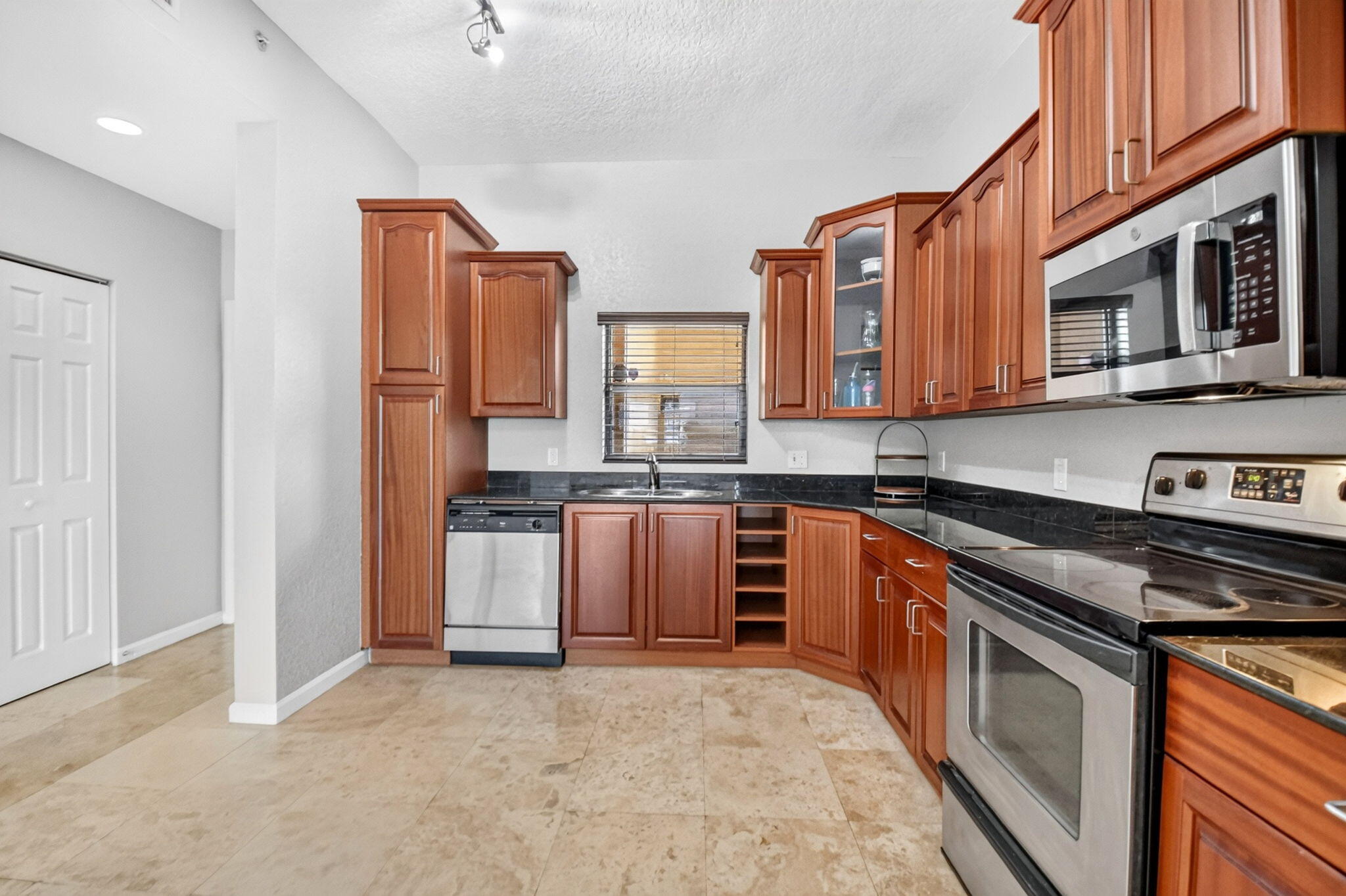 PARK PLACE CONDO - Residential
