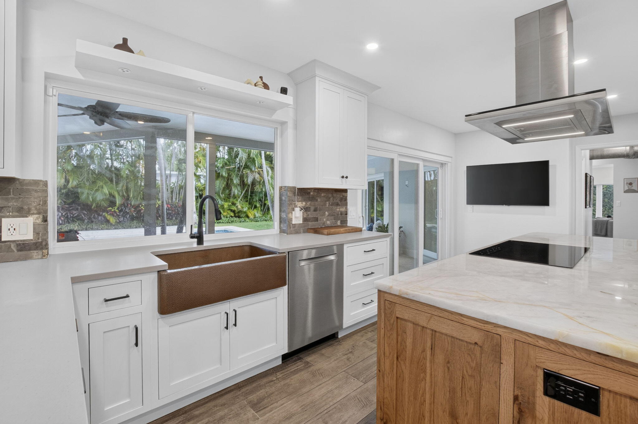 LAKE SHORE ESTATES - Residential