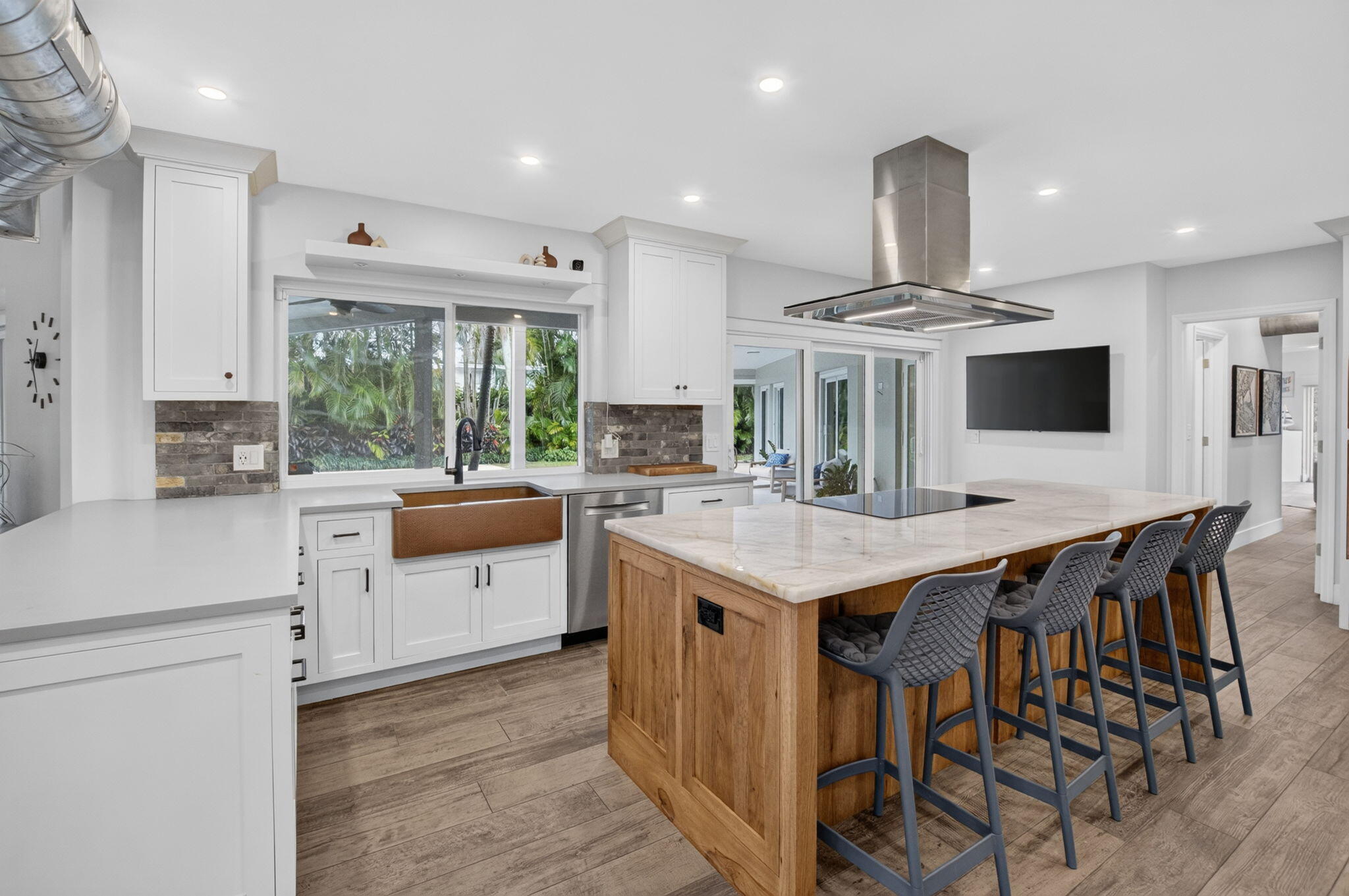 LAKE SHORE ESTATES - Residential