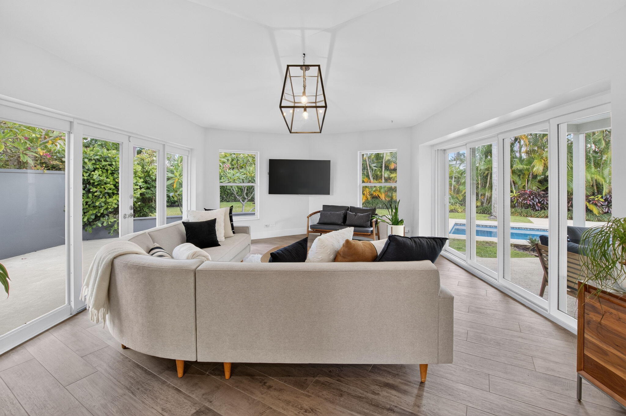 LAKE SHORE ESTATES - Residential