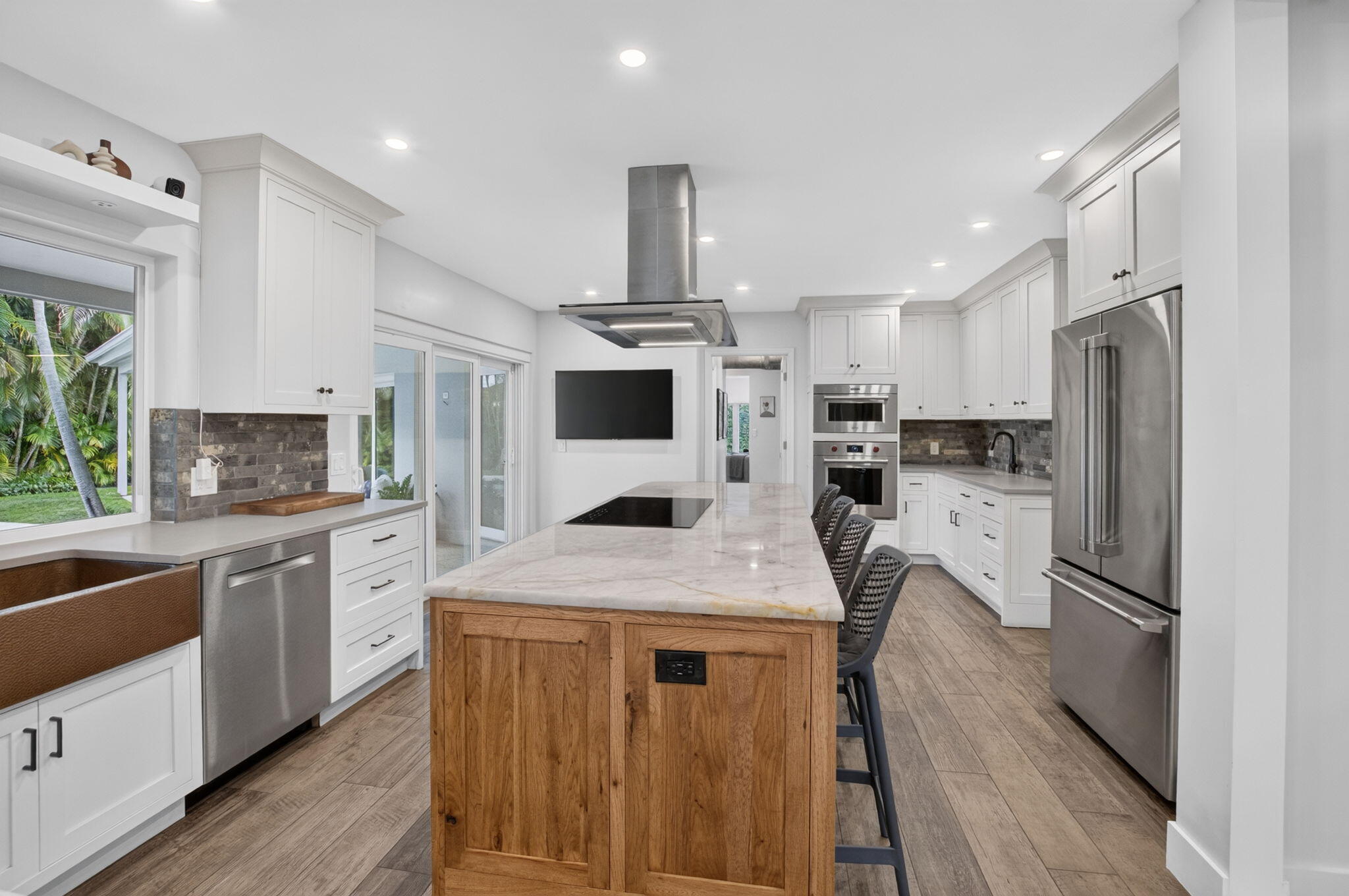 LAKE SHORE ESTATES - Residential