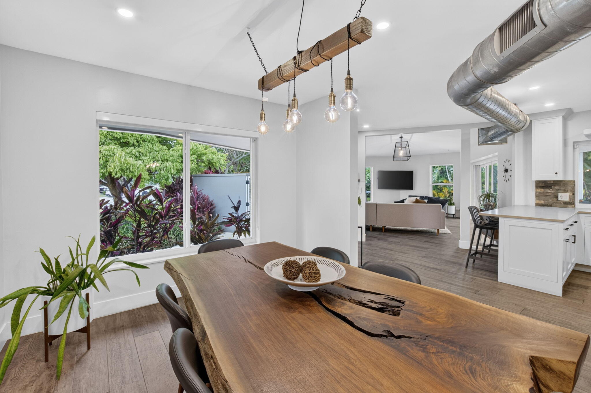 LAKE SHORE ESTATES - Residential