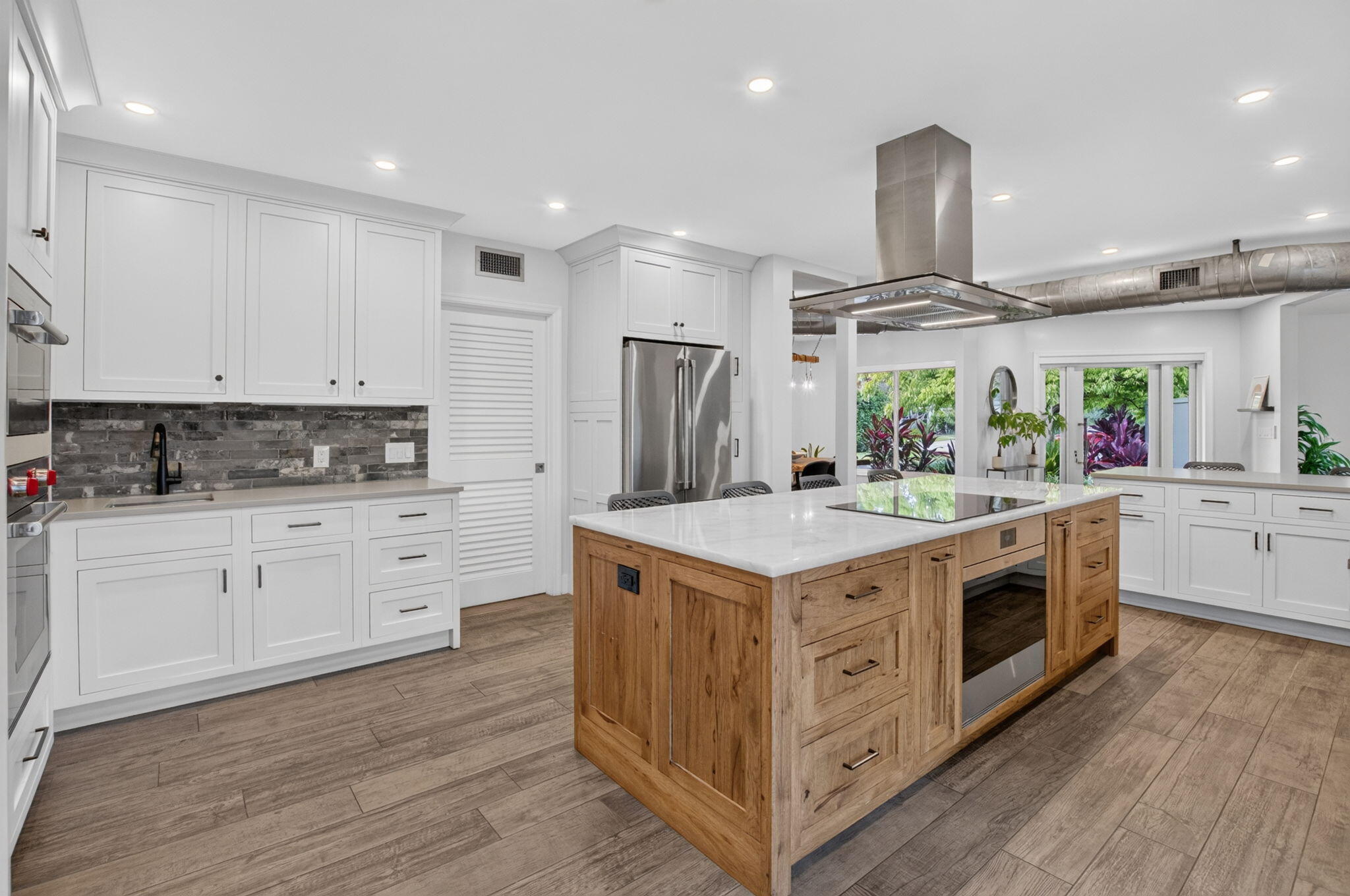 LAKE SHORE ESTATES - Residential