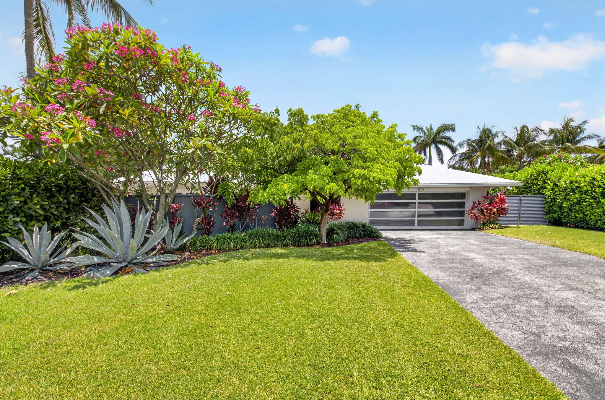 LAKE SHORE ESTATES - Residential