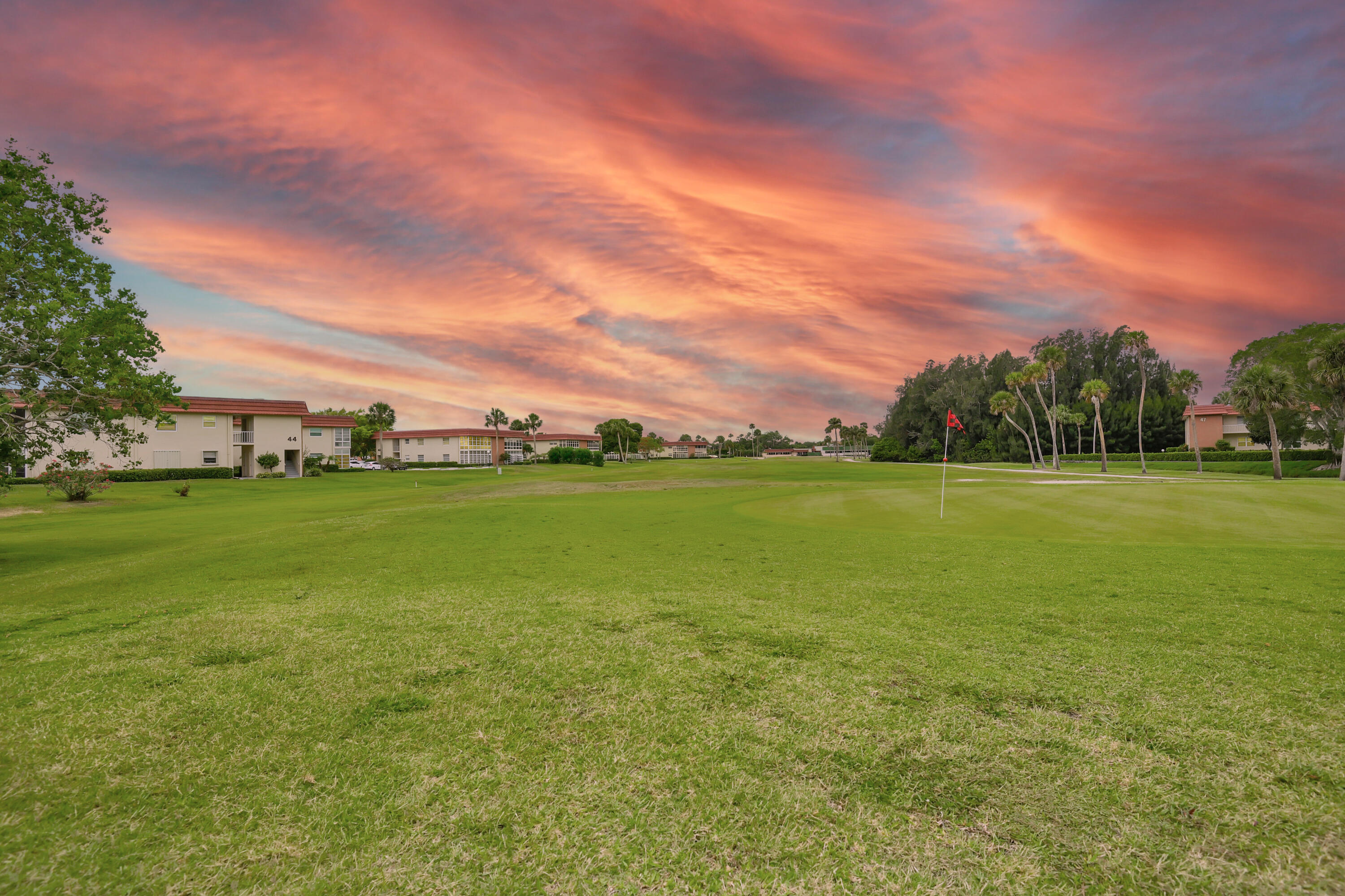 VISTA ROYALE PHASE IV BLDGS 83-111 - Residential