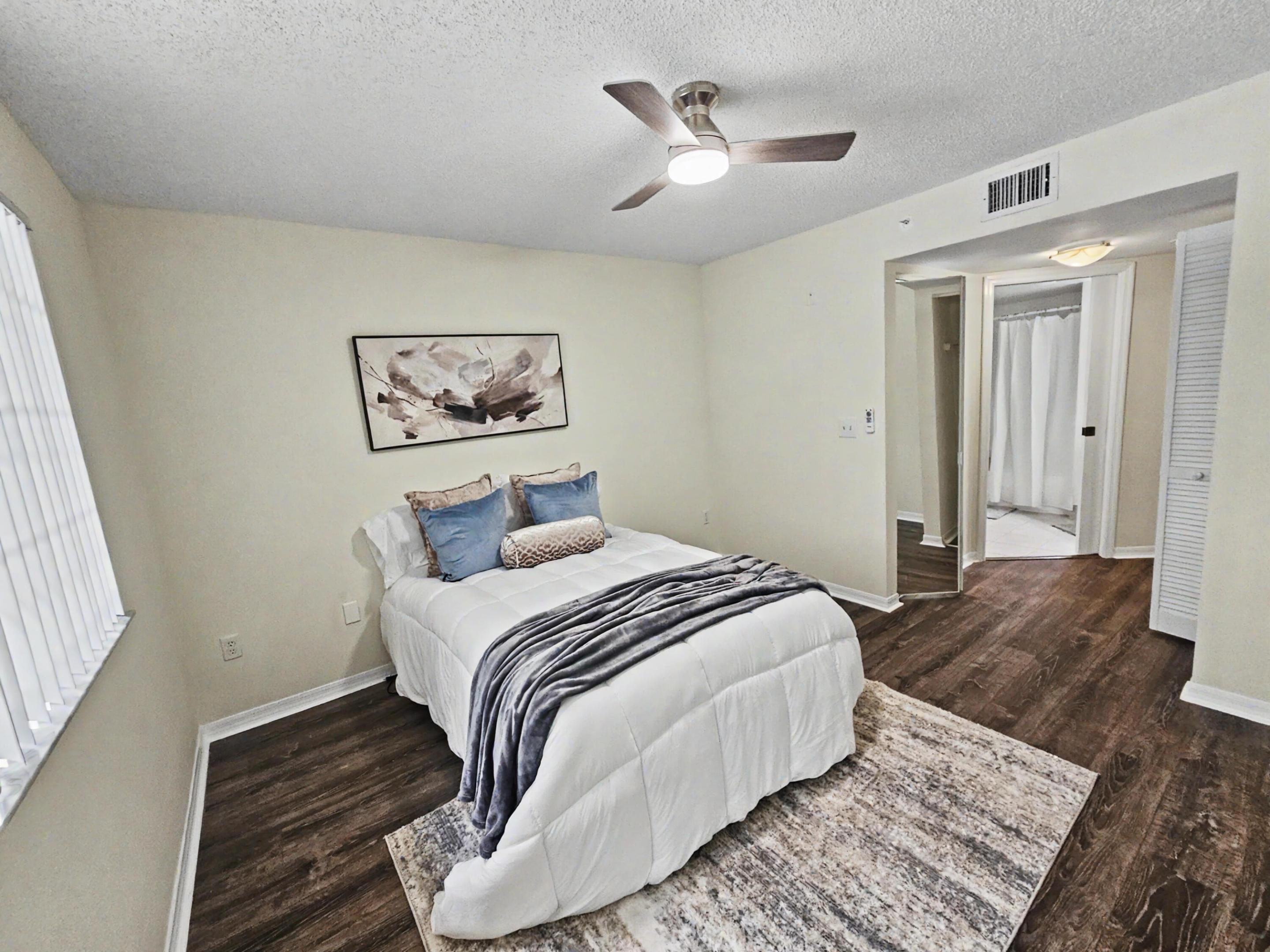 GRAND VIEW AT CRESTWOOD CONDO - Residential