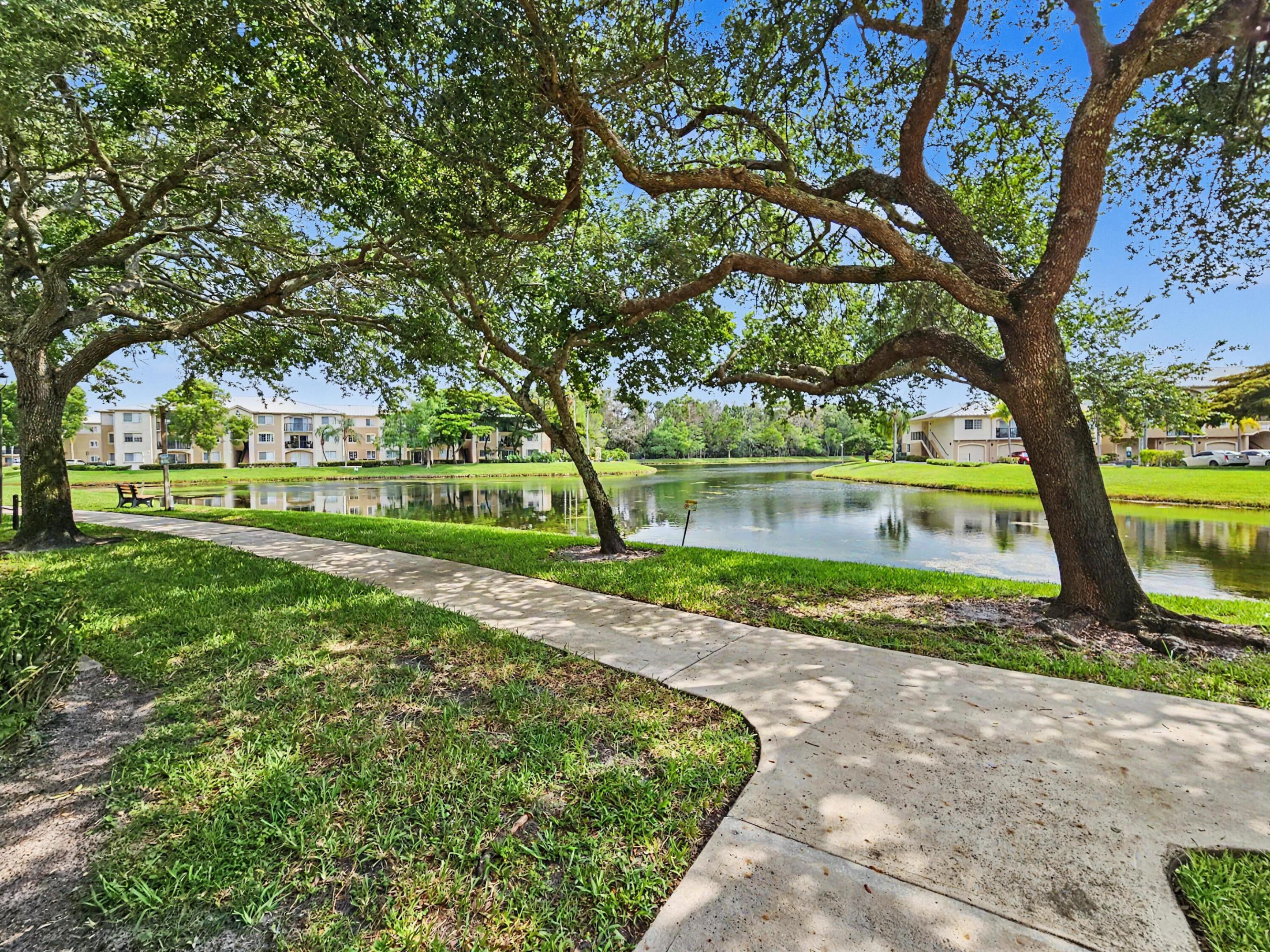 GRAND VIEW AT CRESTWOOD CONDO - Residential