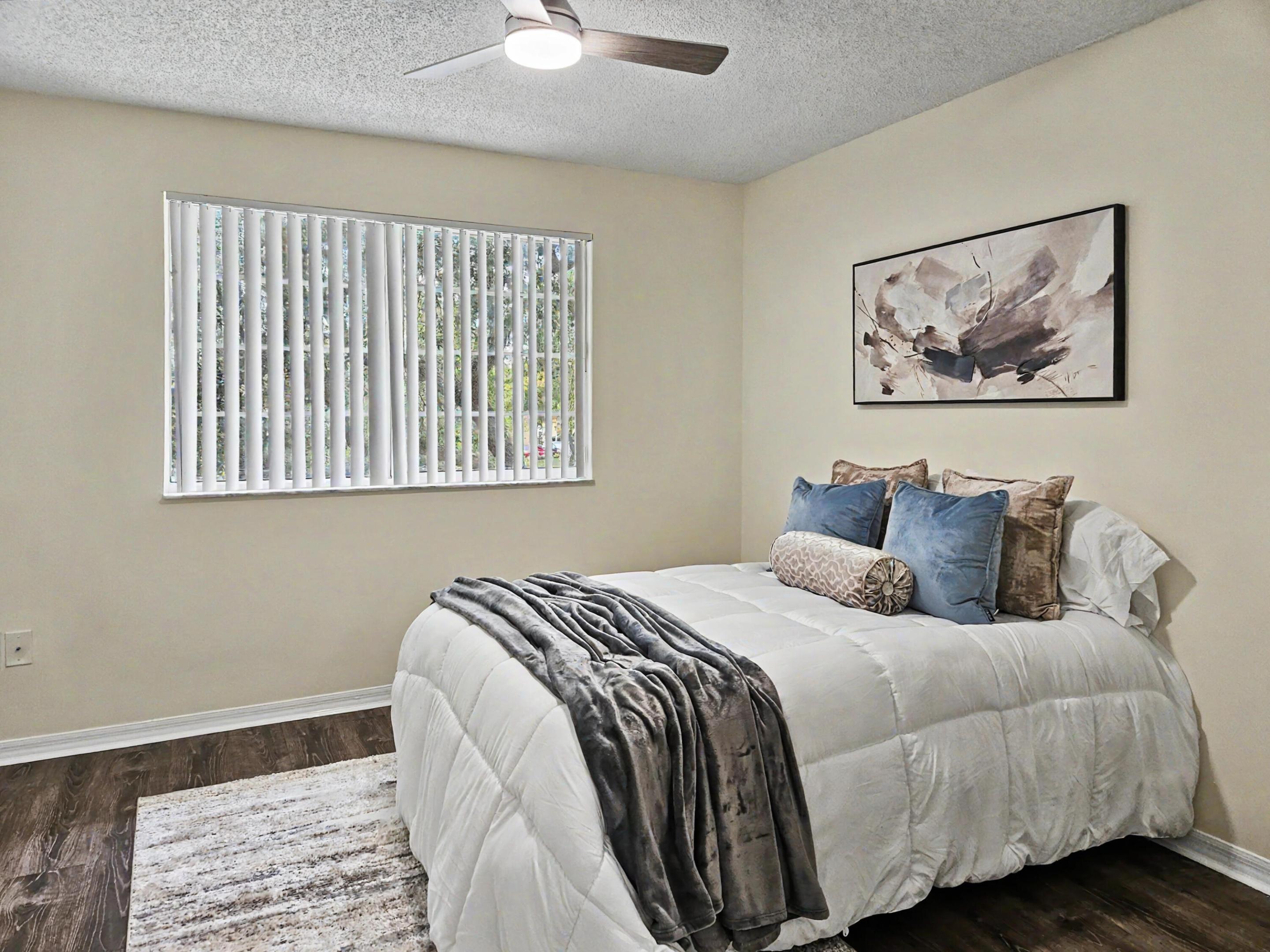 GRAND VIEW AT CRESTWOOD CONDO - Residential