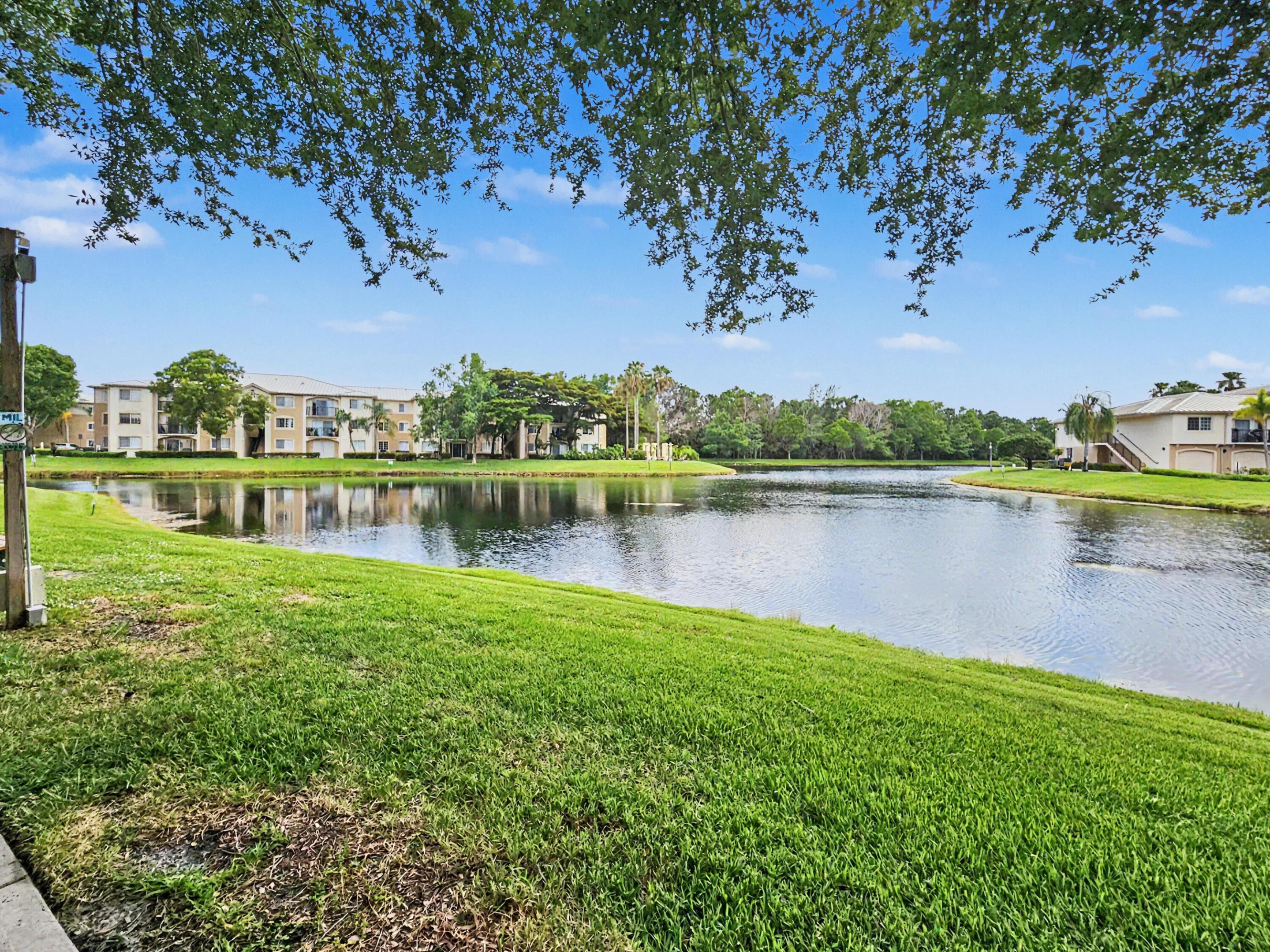 GRAND VIEW AT CRESTWOOD CONDO - Residential