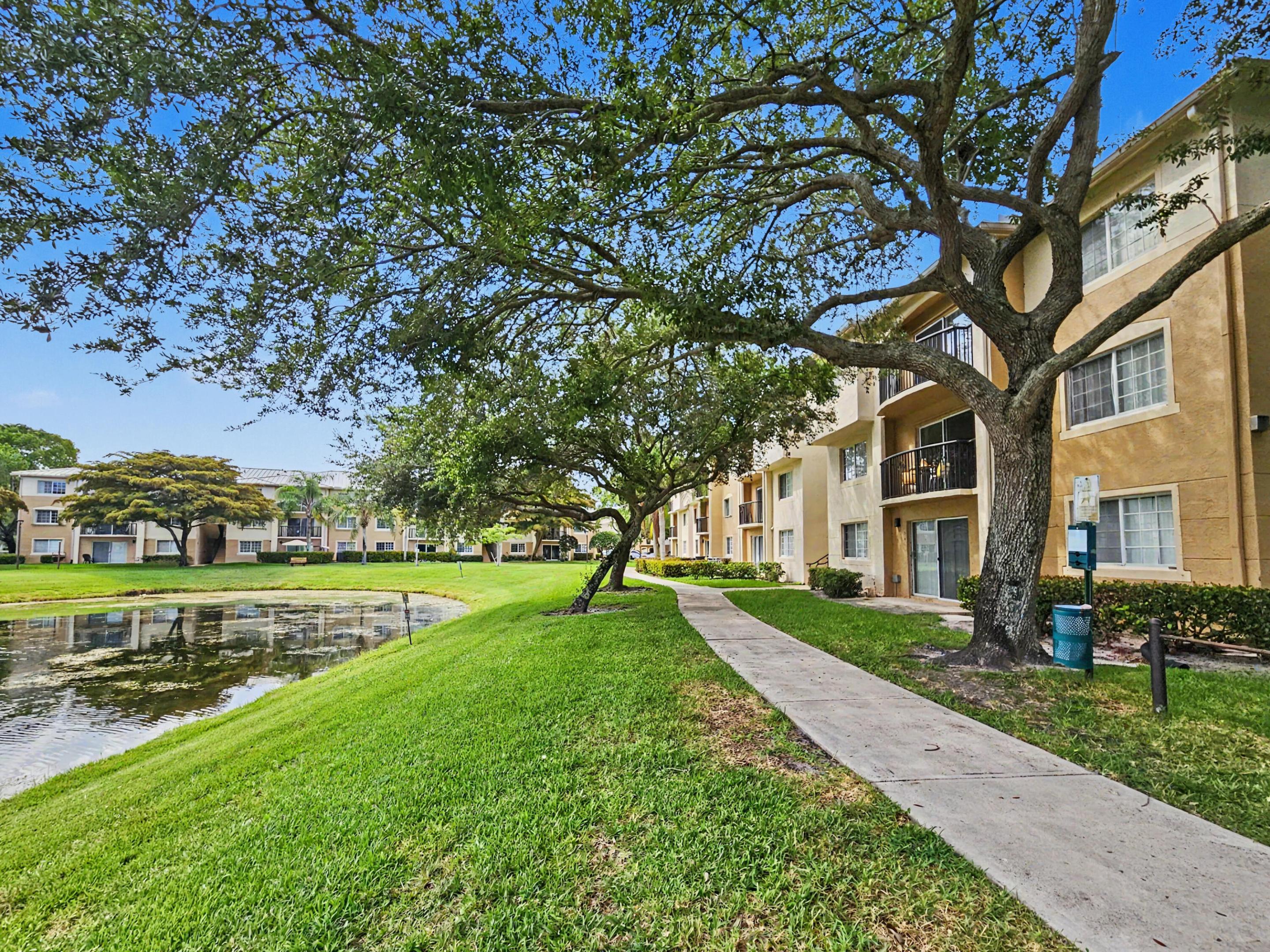 GRAND VIEW AT CRESTWOOD CONDO - Residential