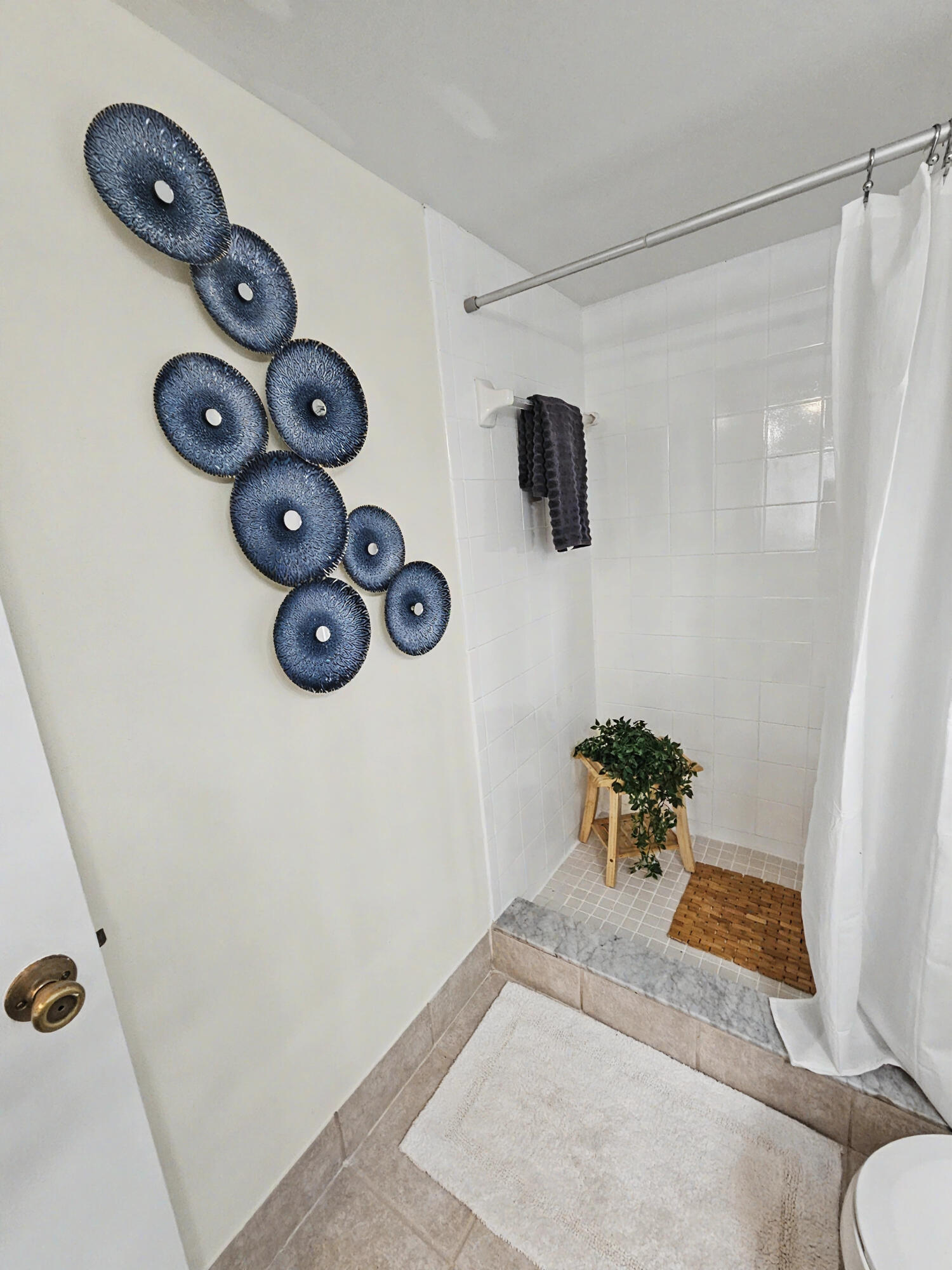 GRAND VIEW AT CRESTWOOD CONDO - Residential