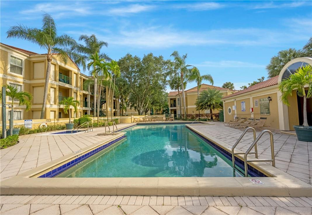 SAVANNAH AT RIVERSIDE CONDO - Residential Lease