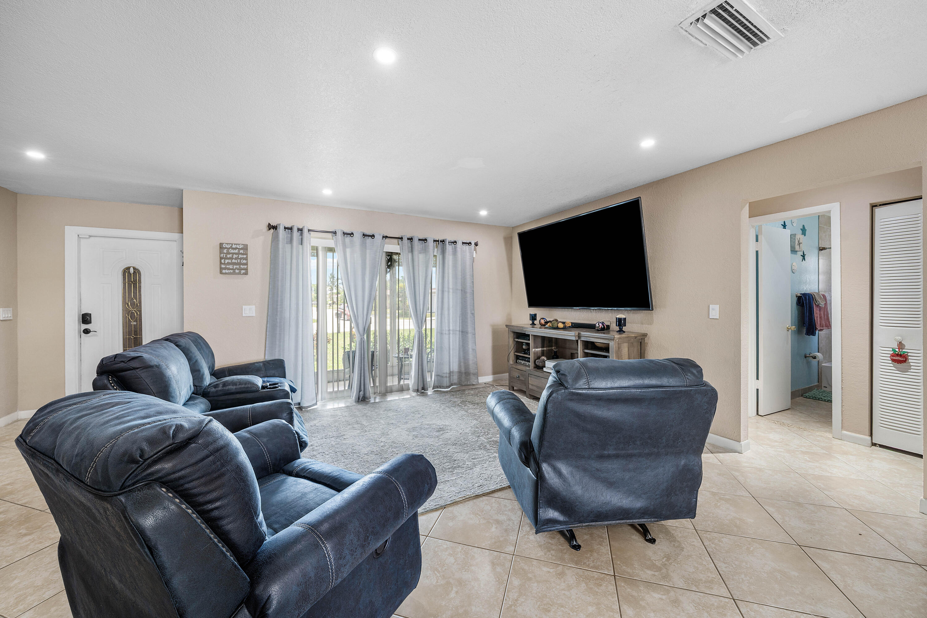 CRYSTAL LAKE 4TH SEC - Residential