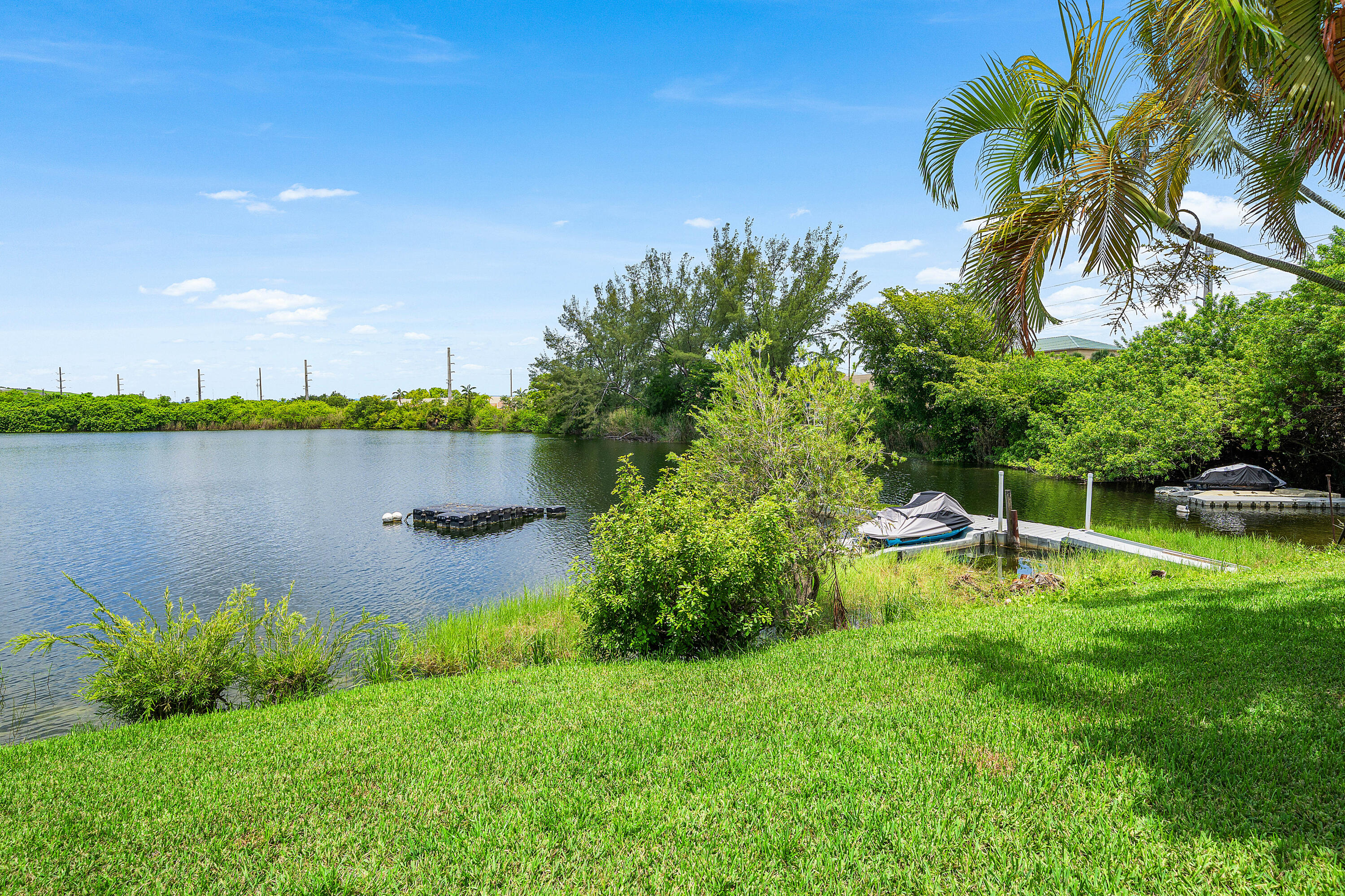 CRYSTAL LAKE 4TH SEC - Residential