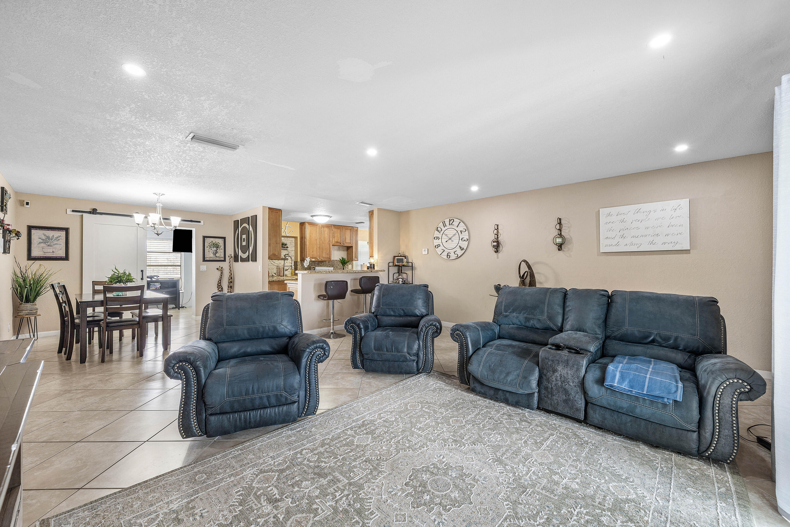 CRYSTAL LAKE 4TH SEC - Residential