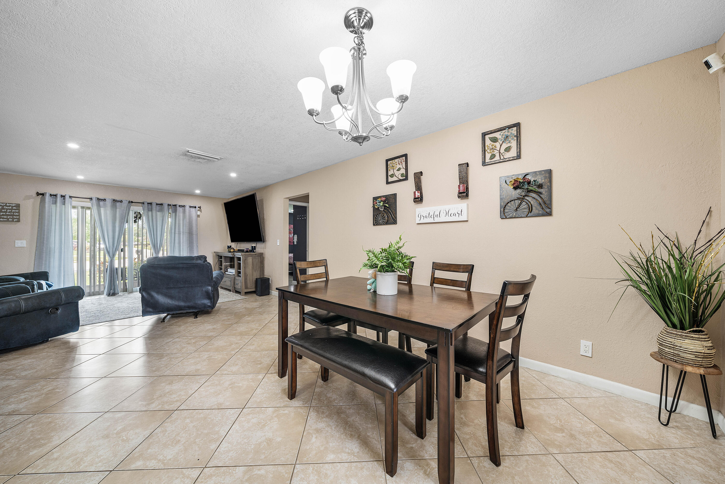 CRYSTAL LAKE 4TH SEC - Residential
