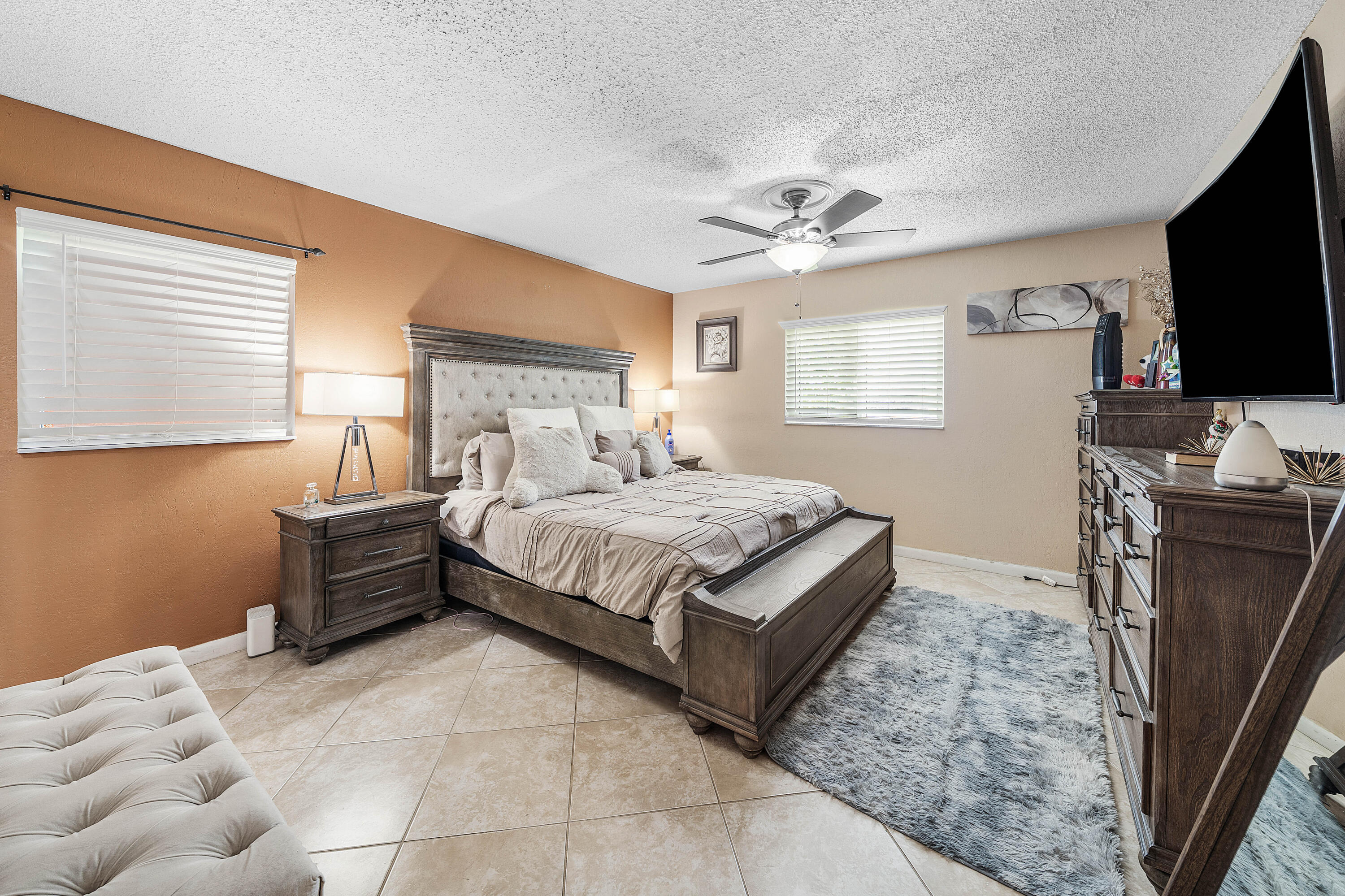 CRYSTAL LAKE 4TH SEC - Residential