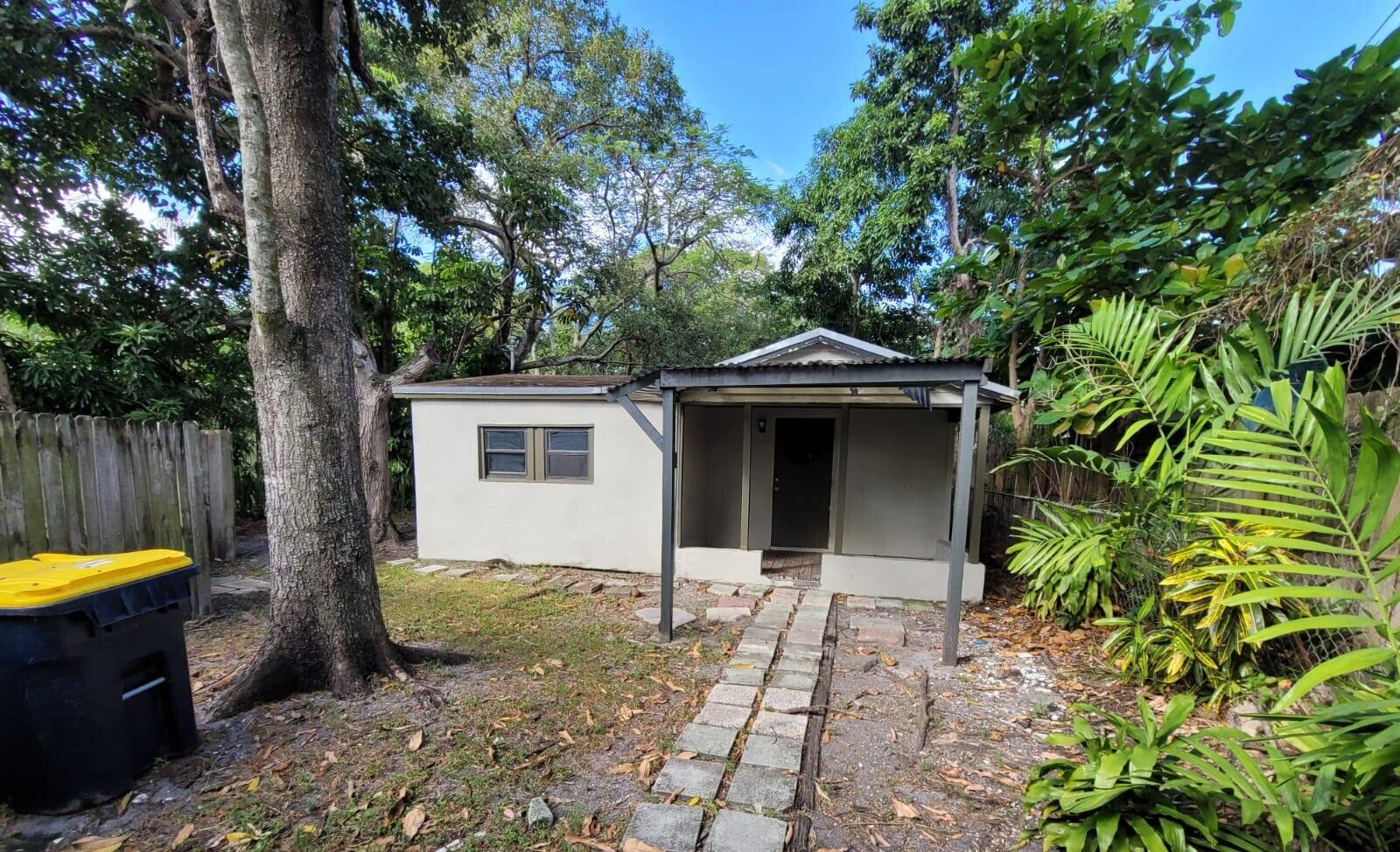 DANIA HEIGHTS EXT - Residential Lease