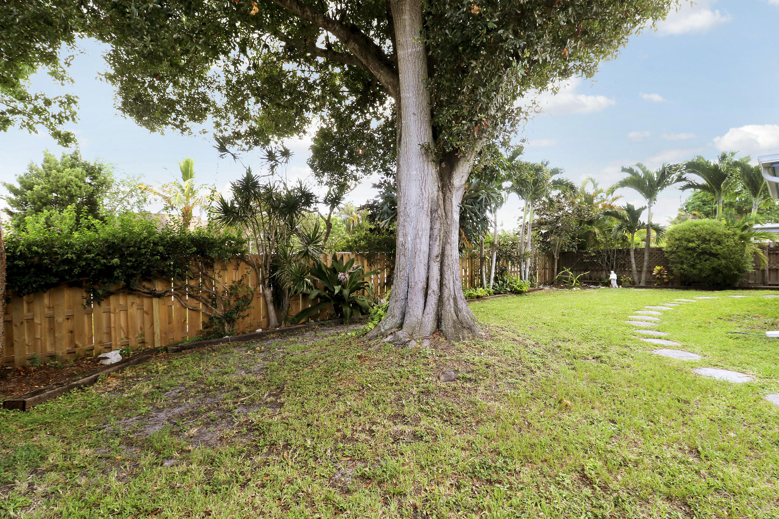 JUPITER VILLAGE PH III - Residential