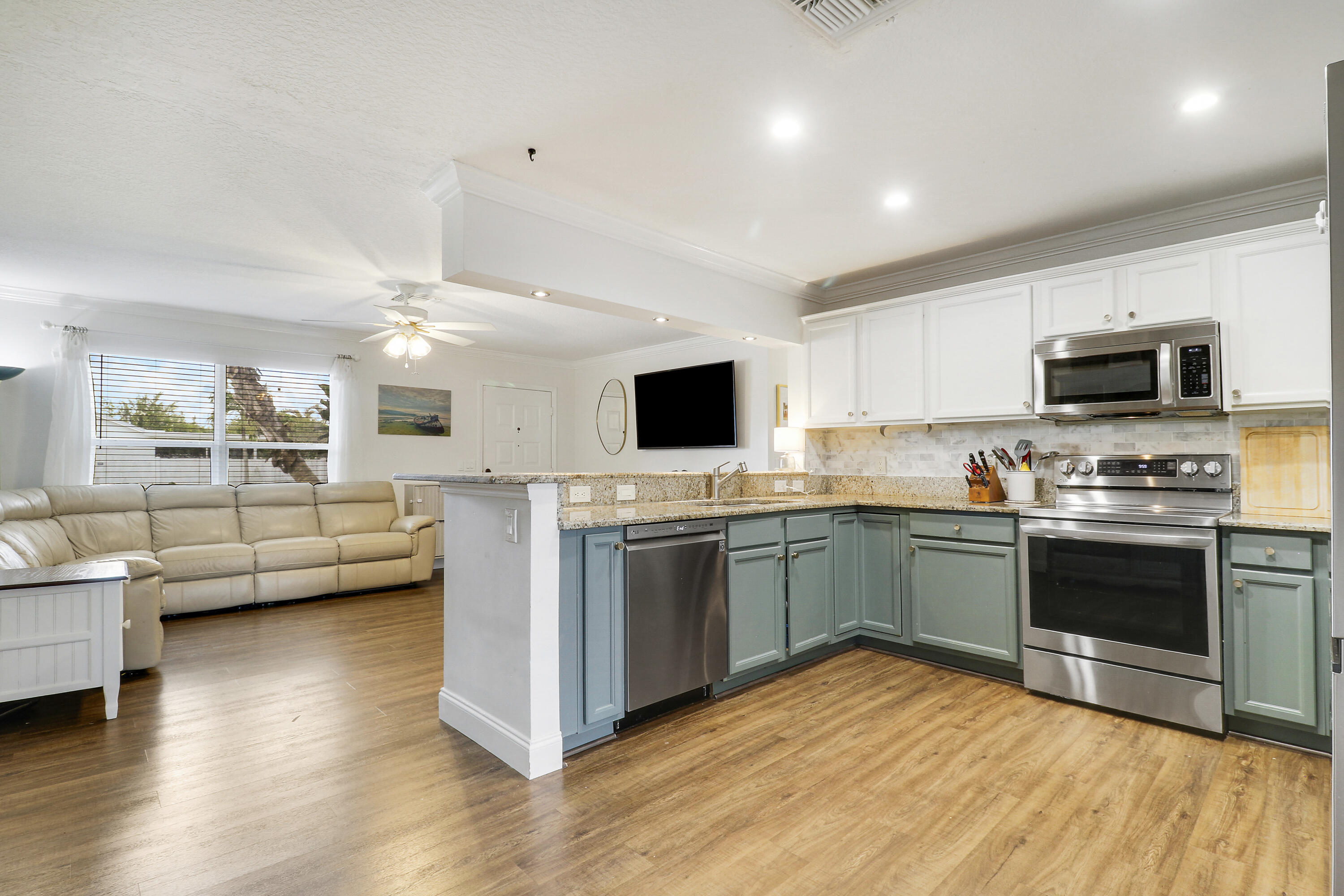 JUPITER VILLAGE PH III - Residential