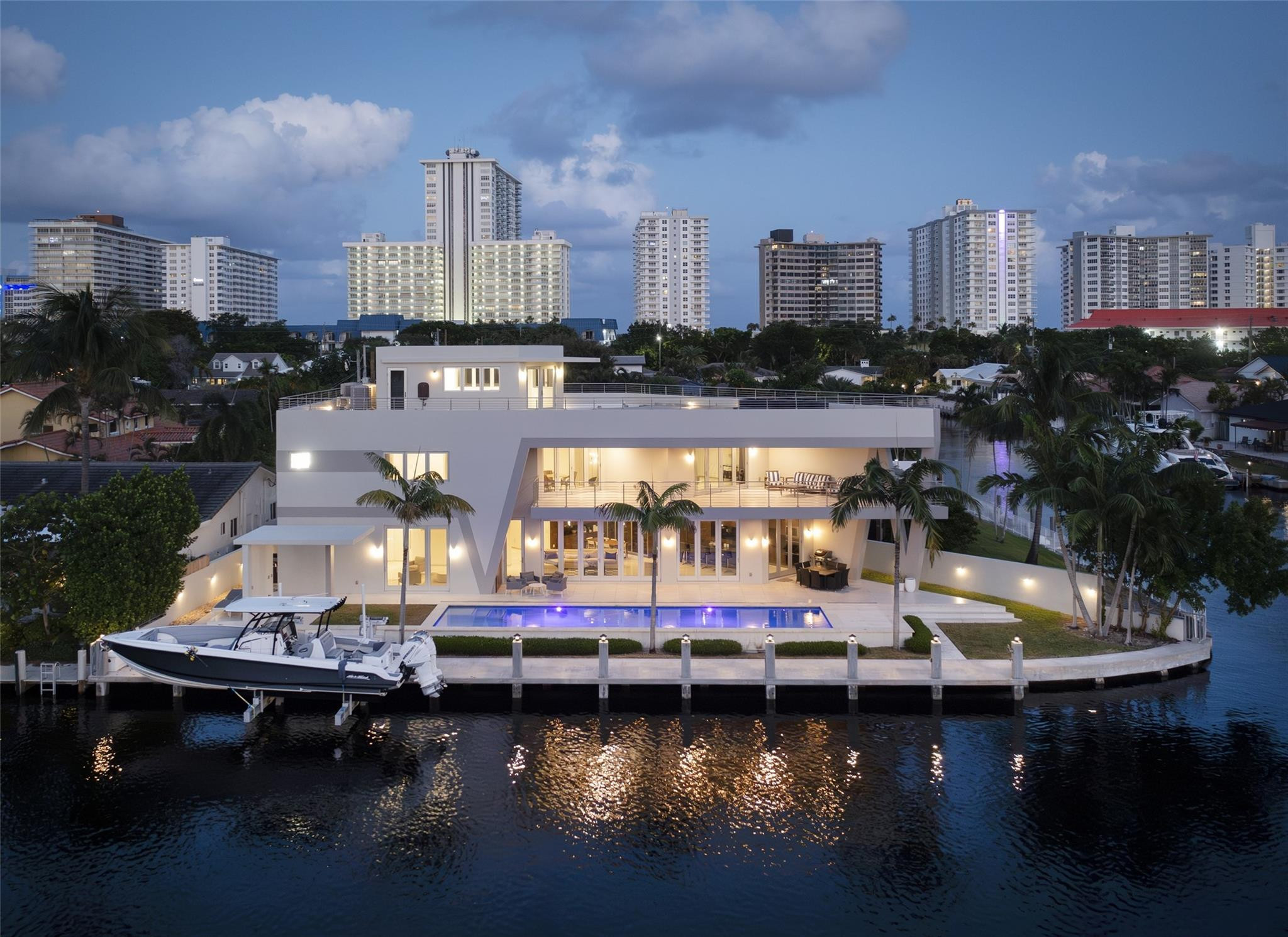 BERMUDA RIVIERA | GALT OCEAN - Residential