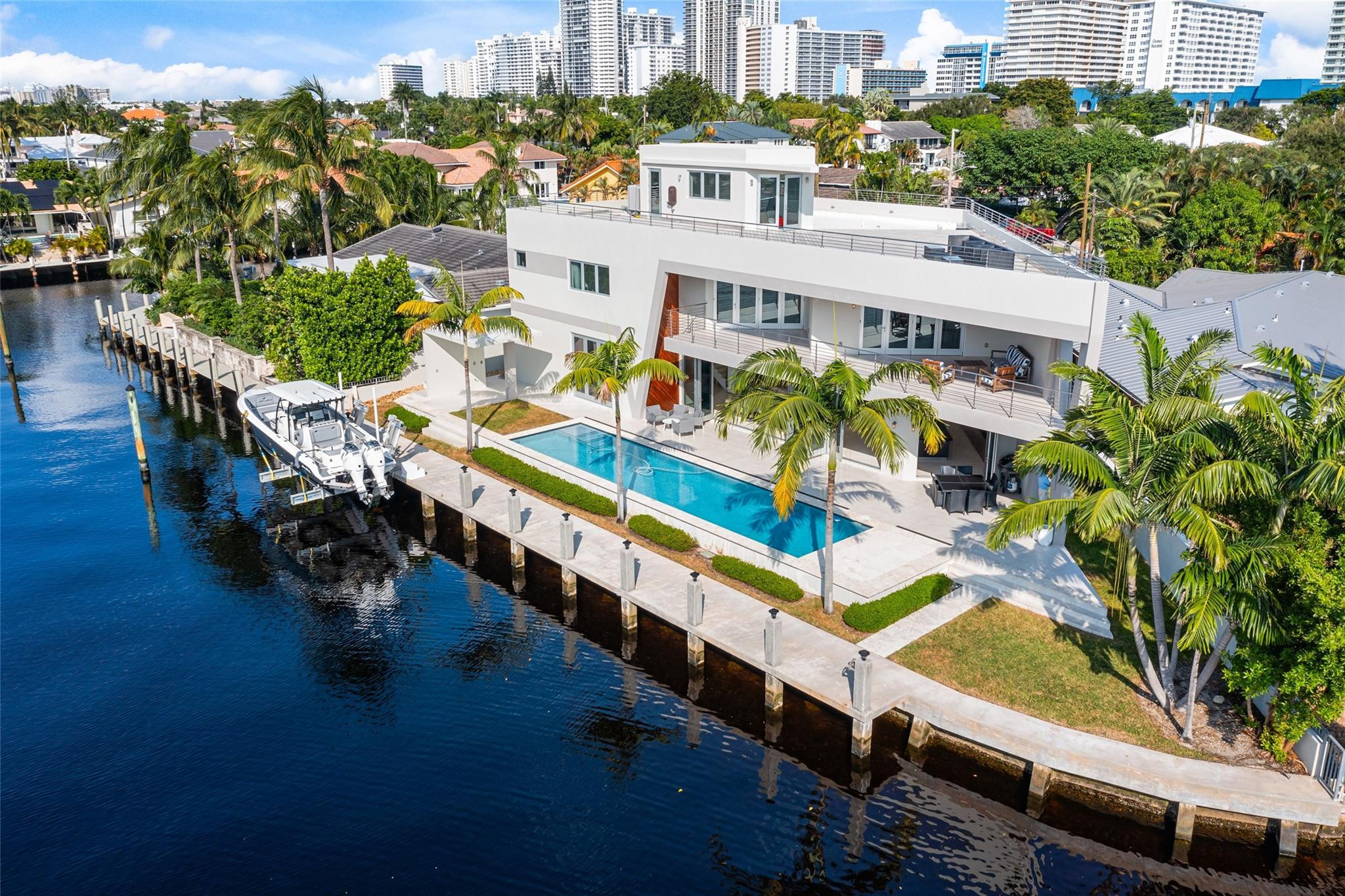 BERMUDA RIVIERA | GALT OCEAN - Residential