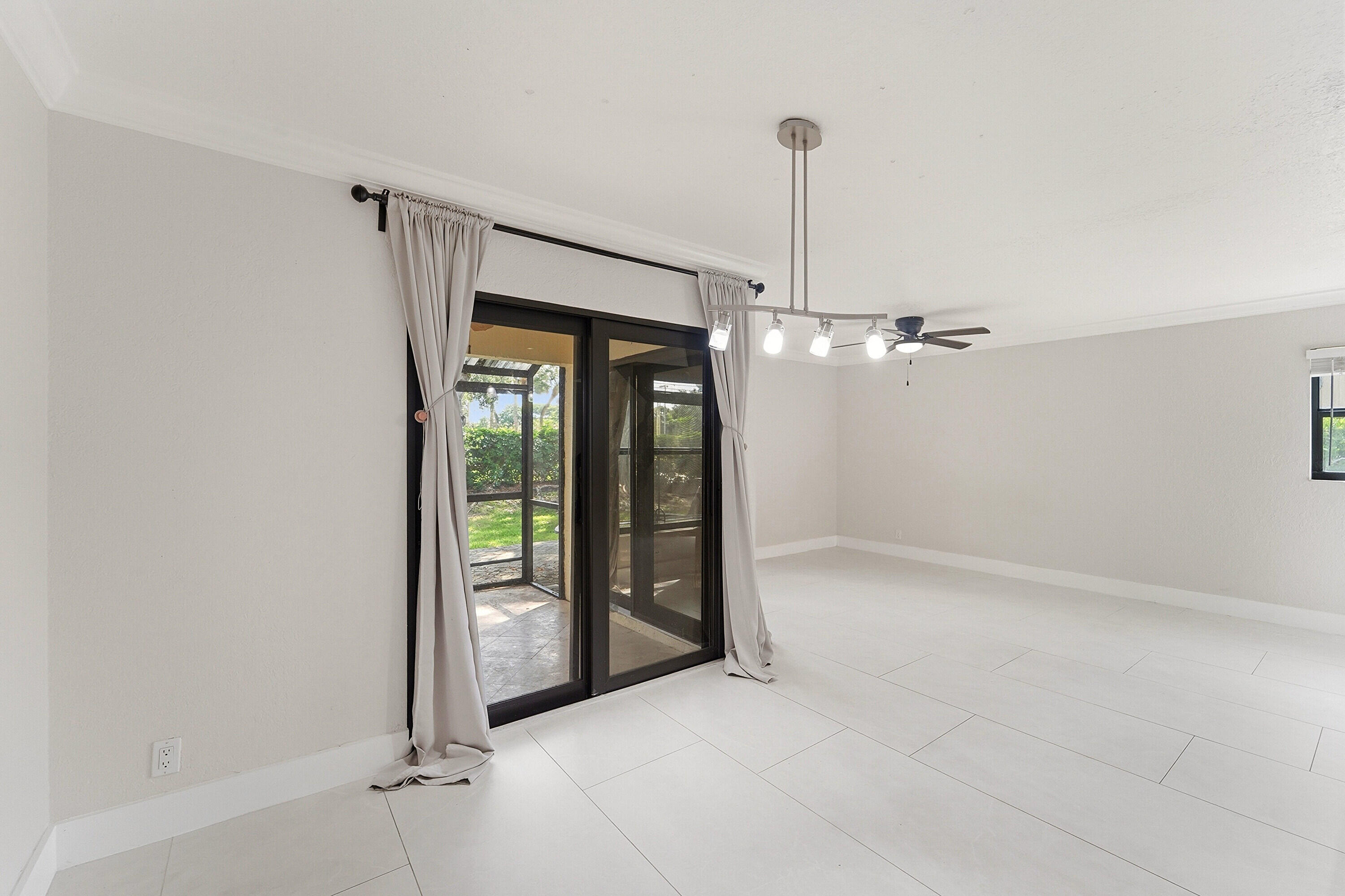 TARTAN COCONUT CREEK PHASE 1 - Residential