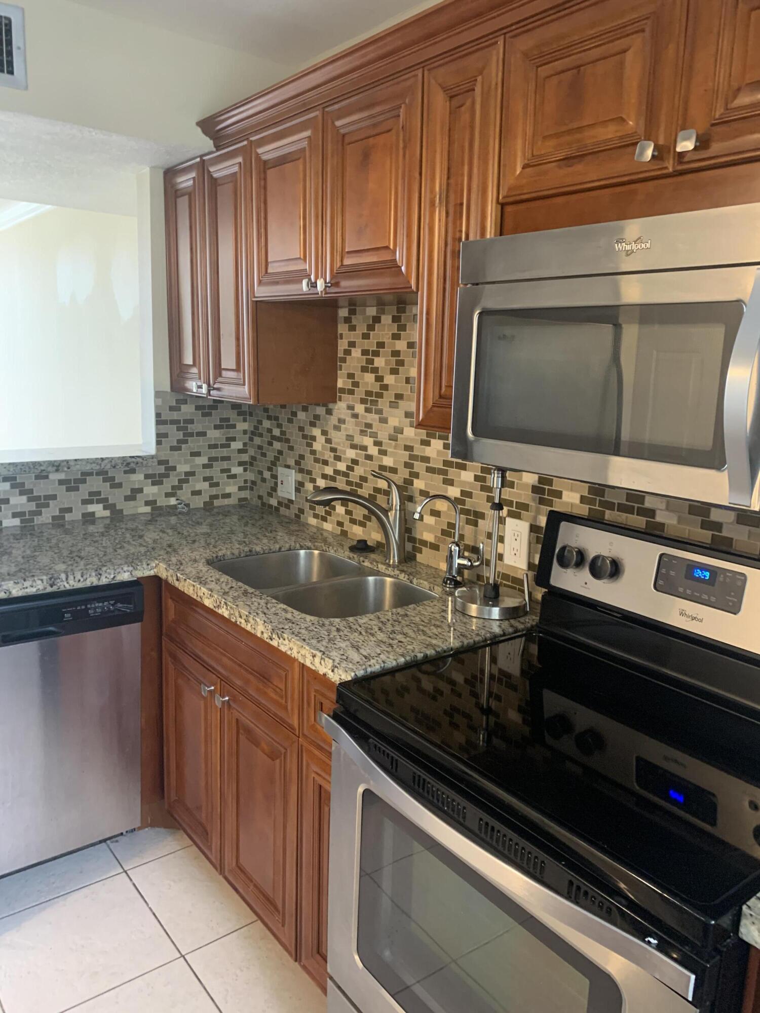FOUNTAINS OF PALM BEACH CONDO 5 - Residential Lease