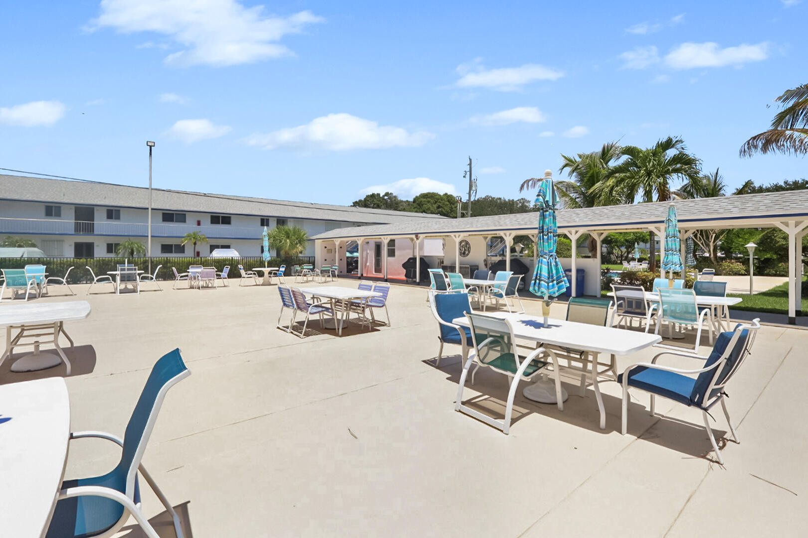 TEQUESTA GARDEN CONDO 8 - Residential