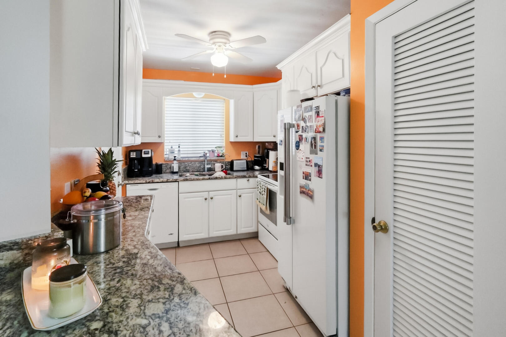 TEQUESTA GARDEN CONDO 8 - Residential