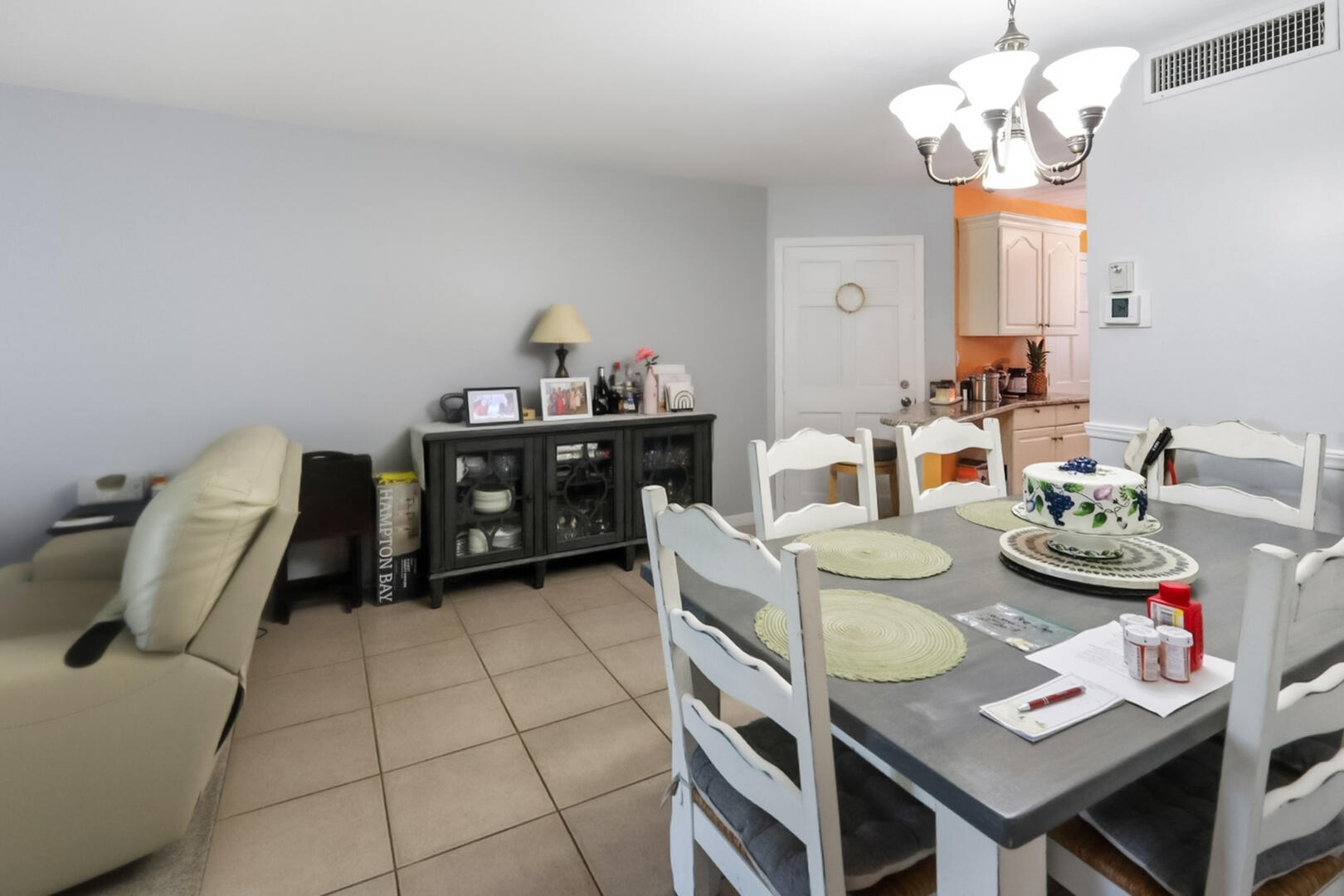 TEQUESTA GARDEN CONDO 8 - Residential