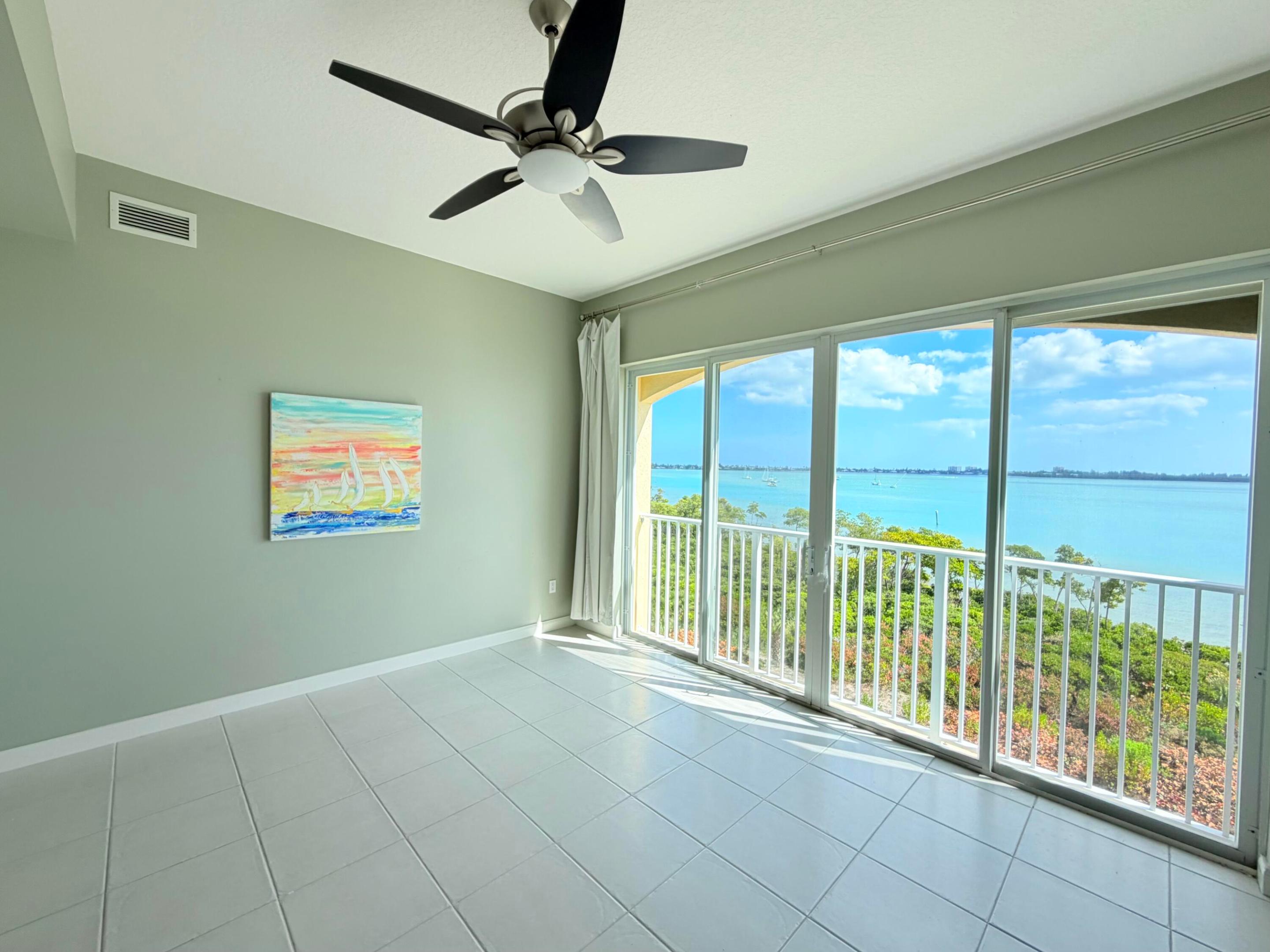 HARBOUR ISLE AT HUTCHINSON ISLAND WEST, A CONDOMIN - Residential