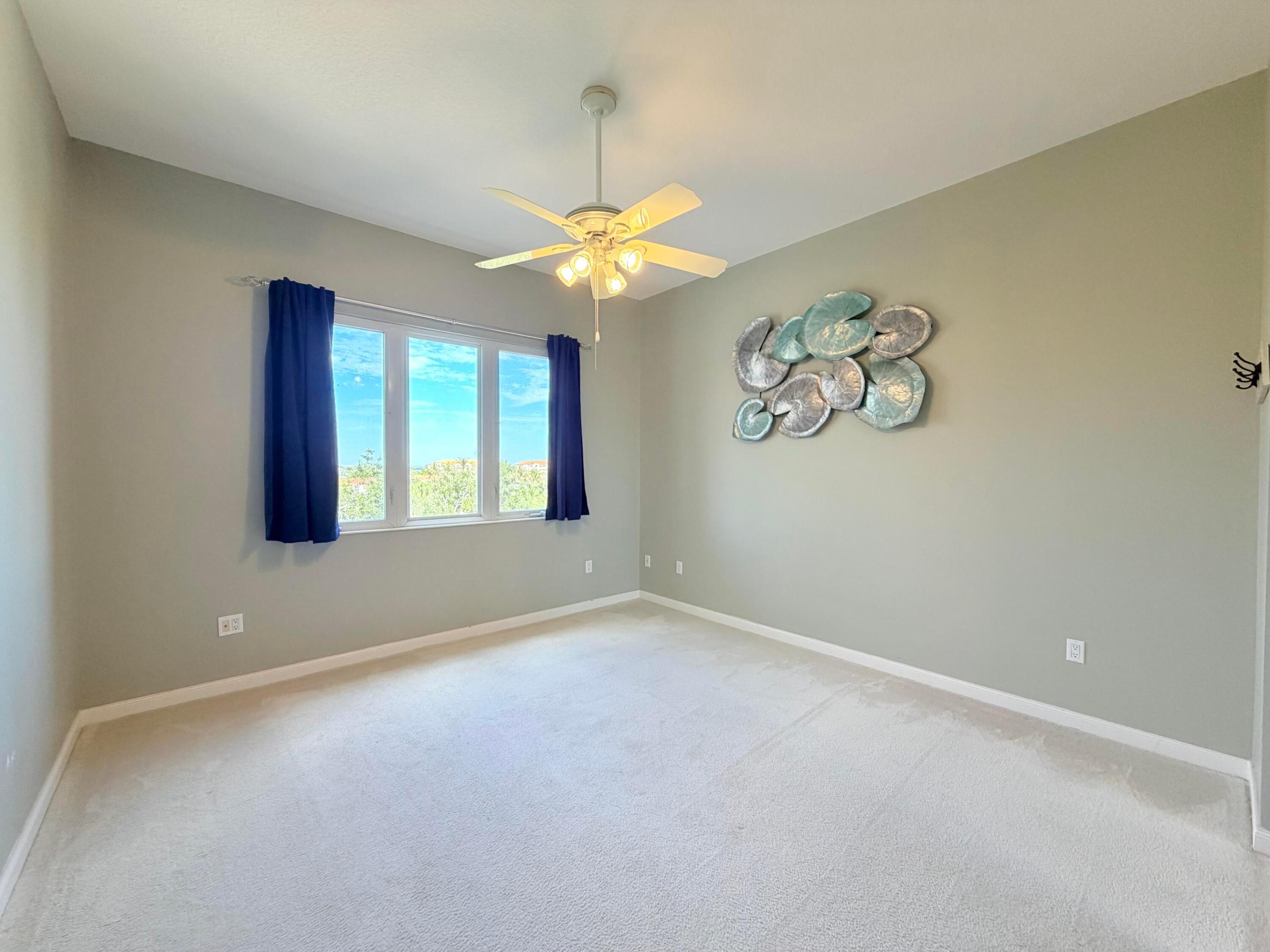 HARBOUR ISLE AT HUTCHINSON ISLAND WEST, A CONDOMIN - Residential