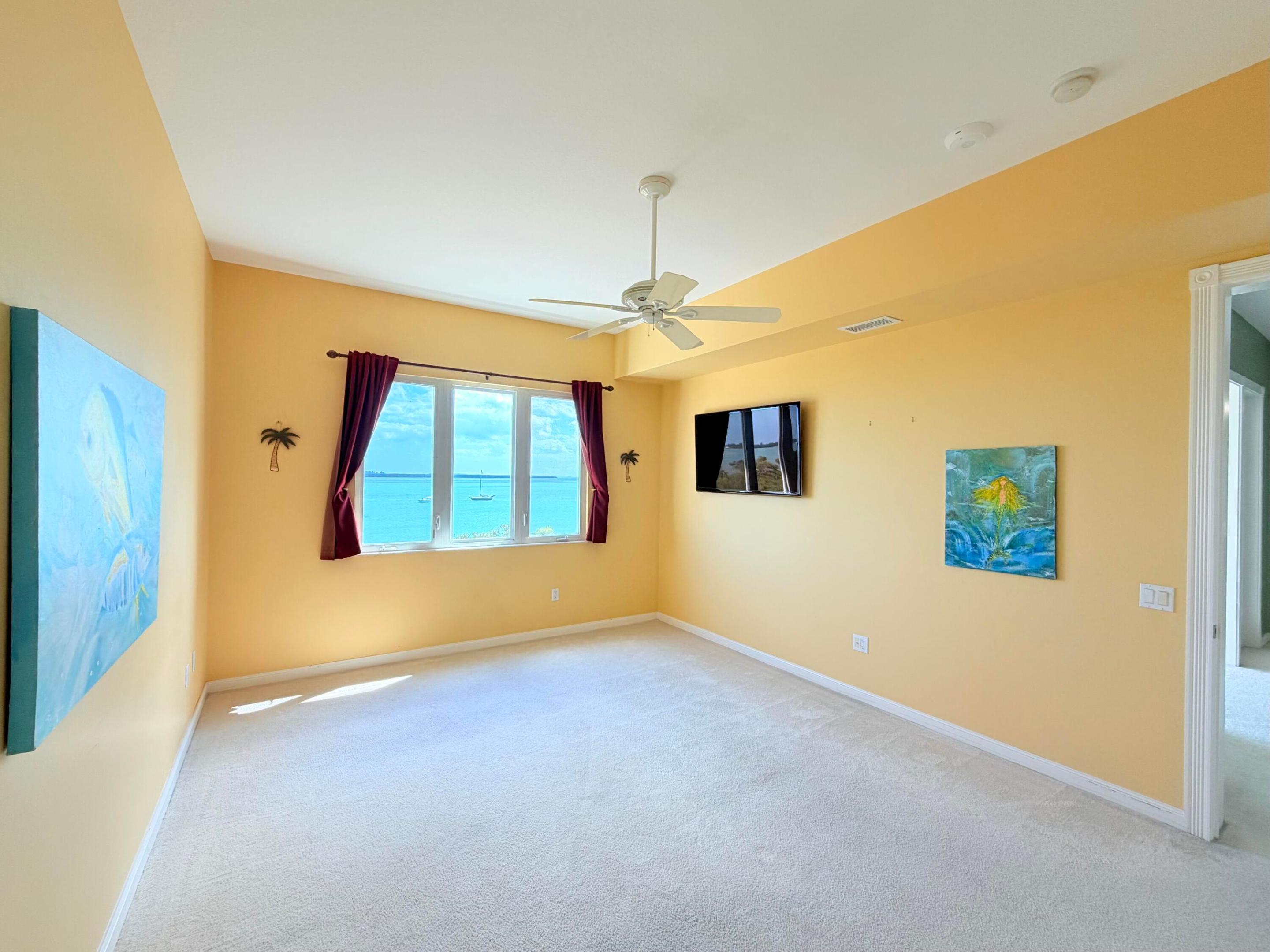 HARBOUR ISLE AT HUTCHINSON ISLAND WEST, A CONDOMIN - Residential