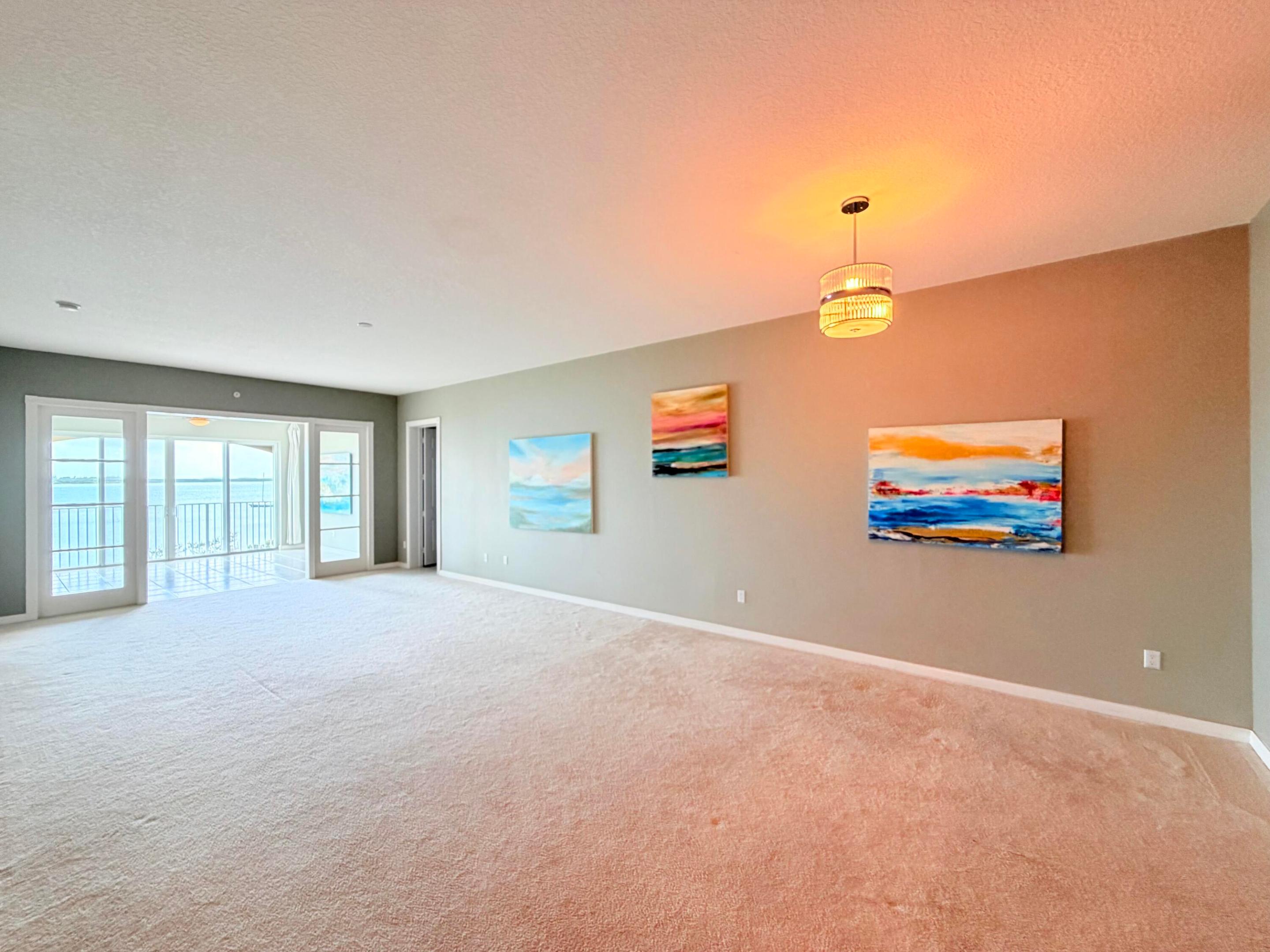 HARBOUR ISLE AT HUTCHINSON ISLAND WEST, A CONDOMIN - Residential
