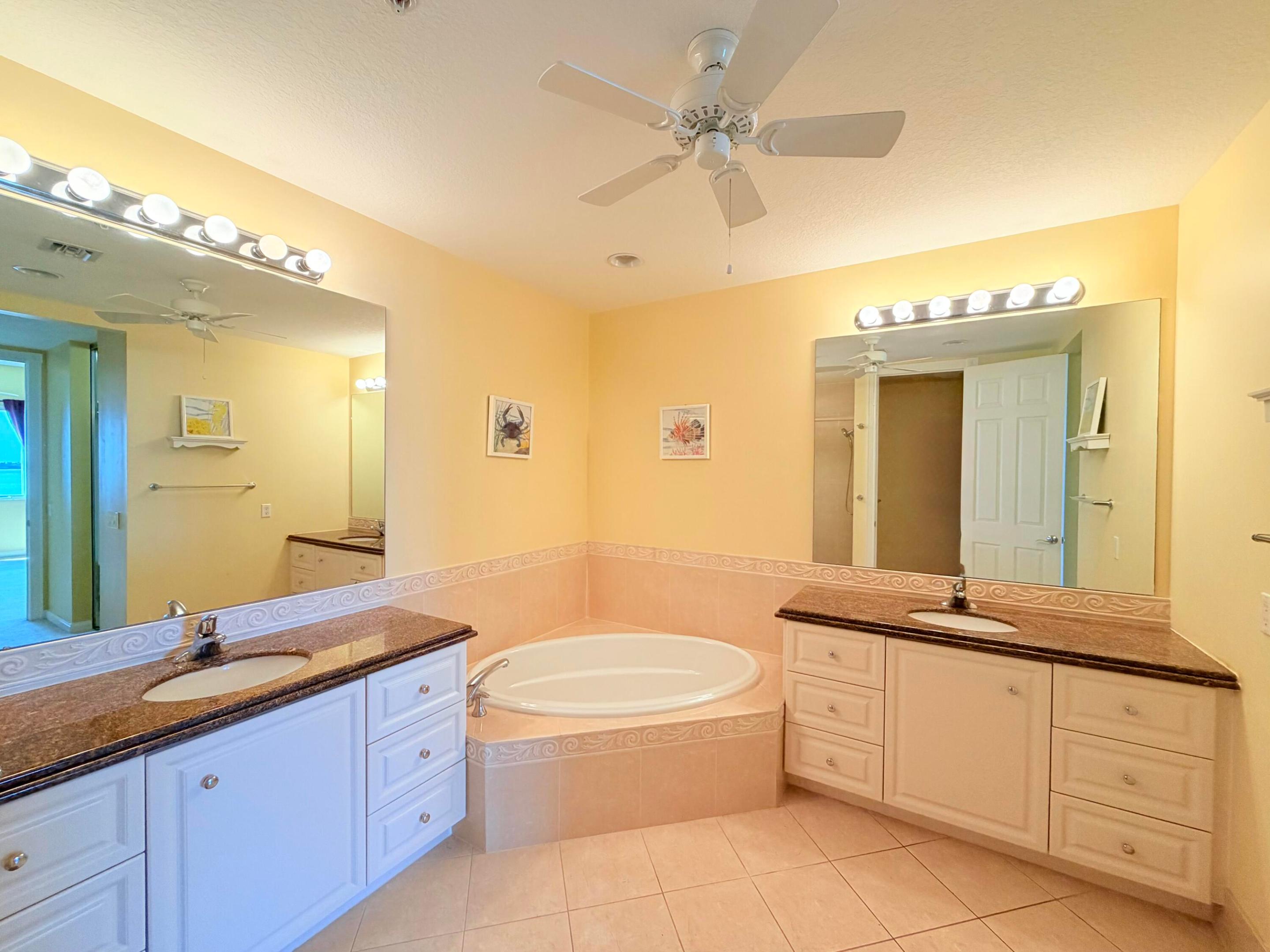 HARBOUR ISLE AT HUTCHINSON ISLAND WEST, A CONDOMIN - Residential