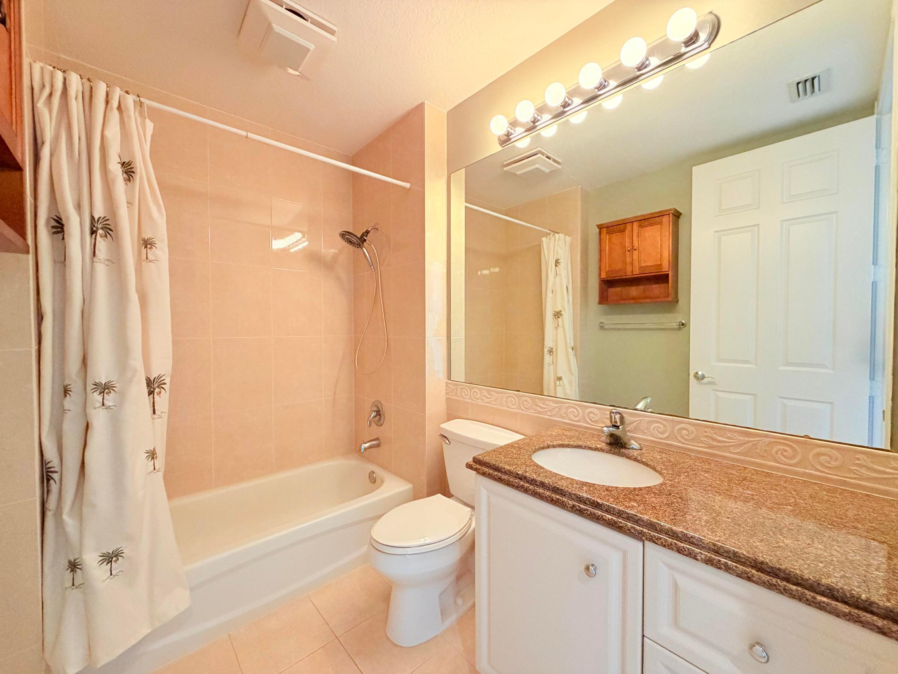 HARBOUR ISLE AT HUTCHINSON ISLAND WEST, A CONDOMIN - Residential